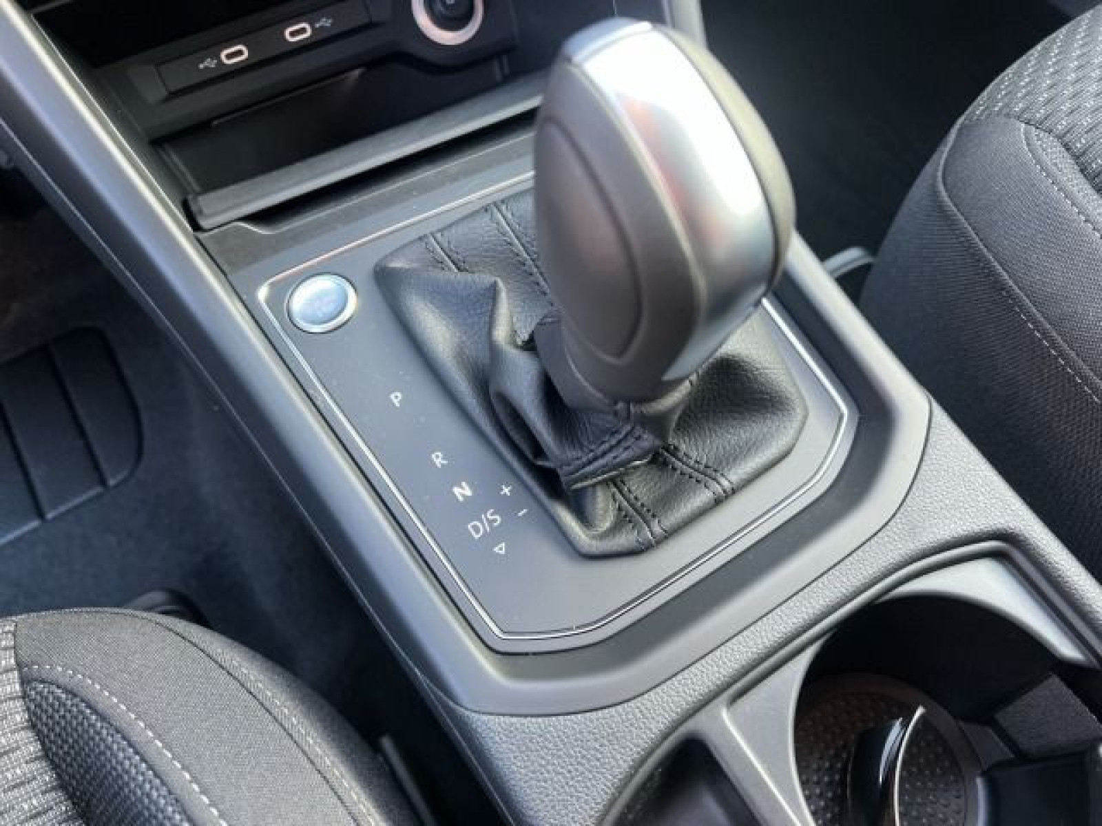 Volkswagen - Touran_16