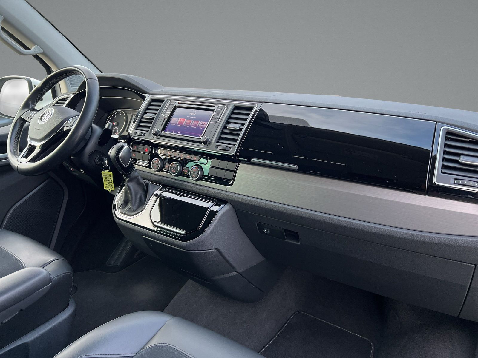 Volkswagen - T6 Multivan_14