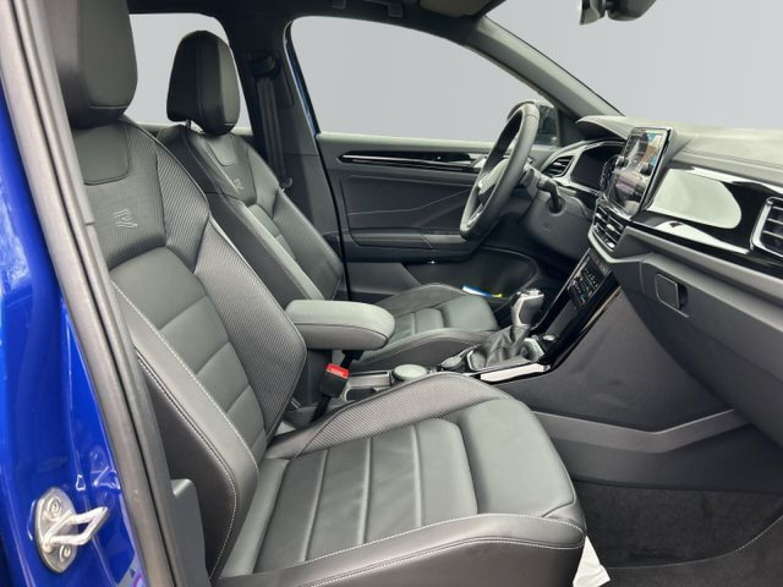 Volkswagen - T-Roc_13