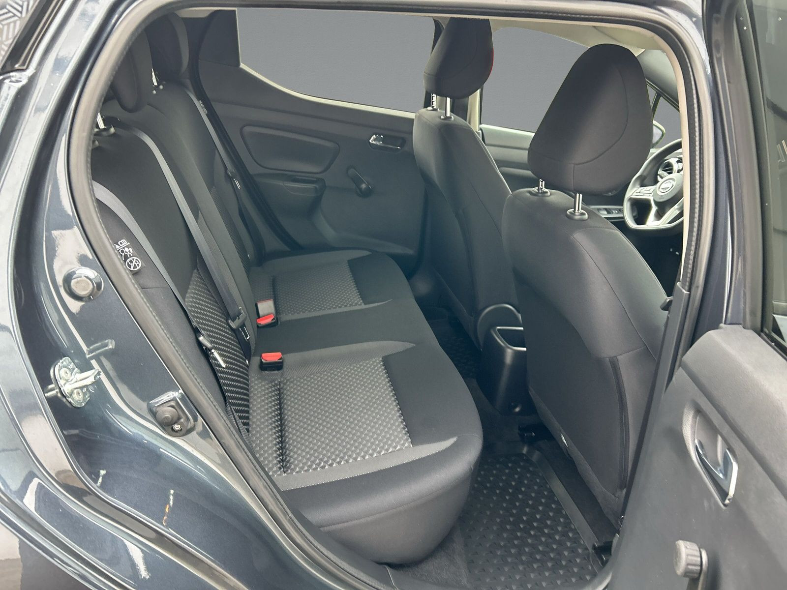 Nissan - Micra_12