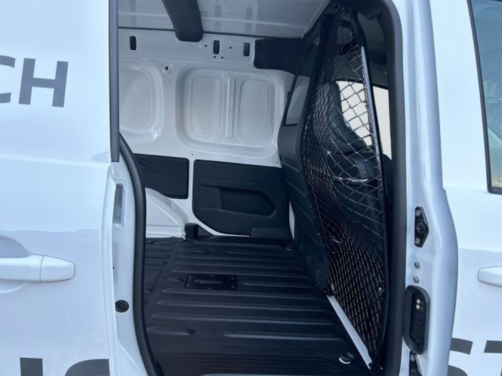 Nissan - Townstar_11