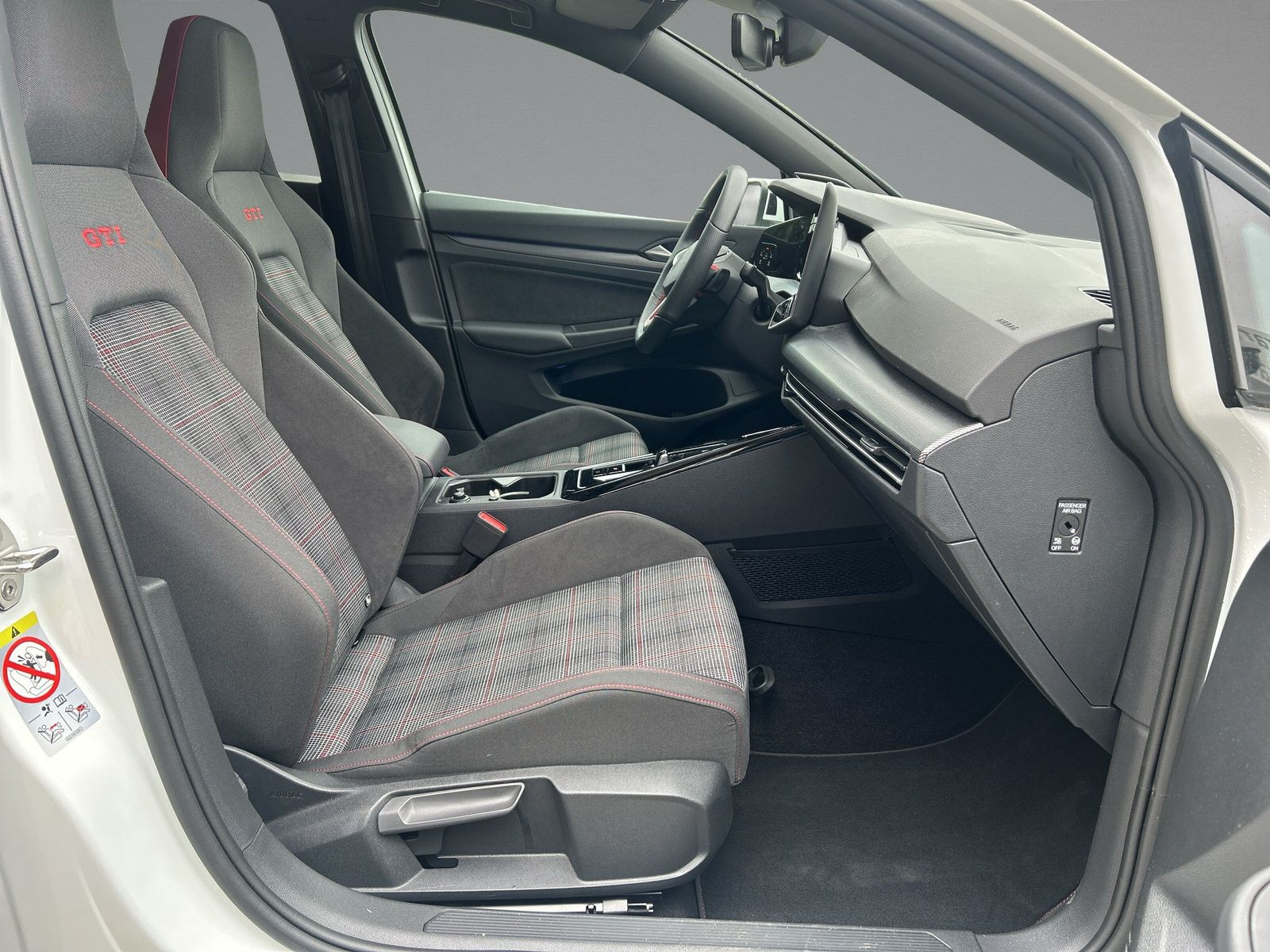 Volkswagen - Golf GTI_13