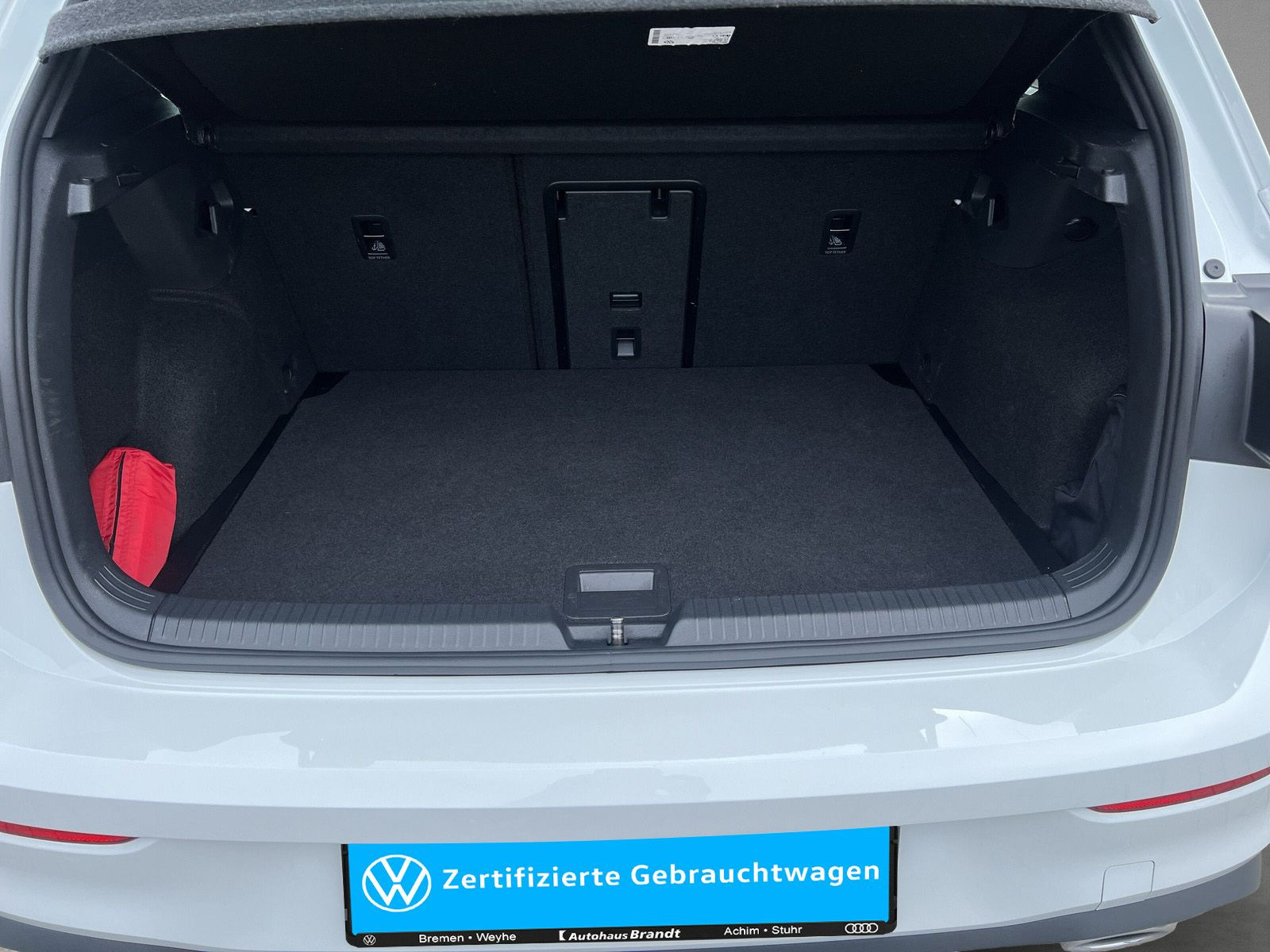 Volkswagen - Golf GTI_12