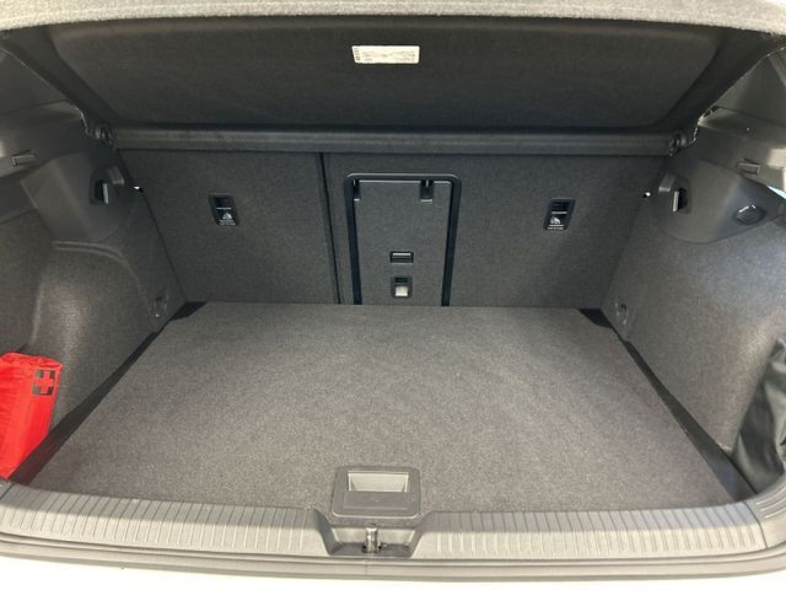 Volkswagen - Golf GTI_10