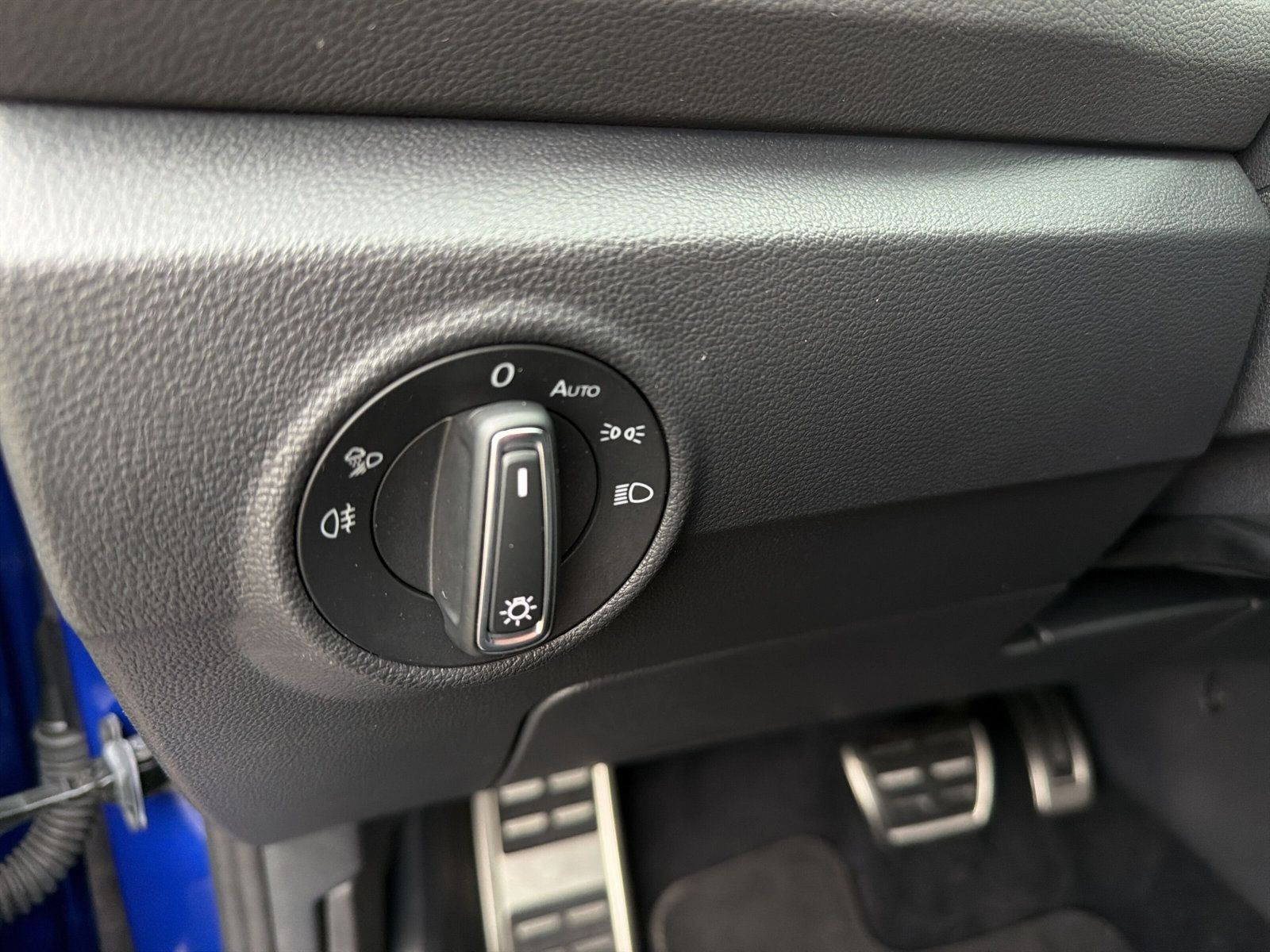 Volkswagen - T-Roc_26