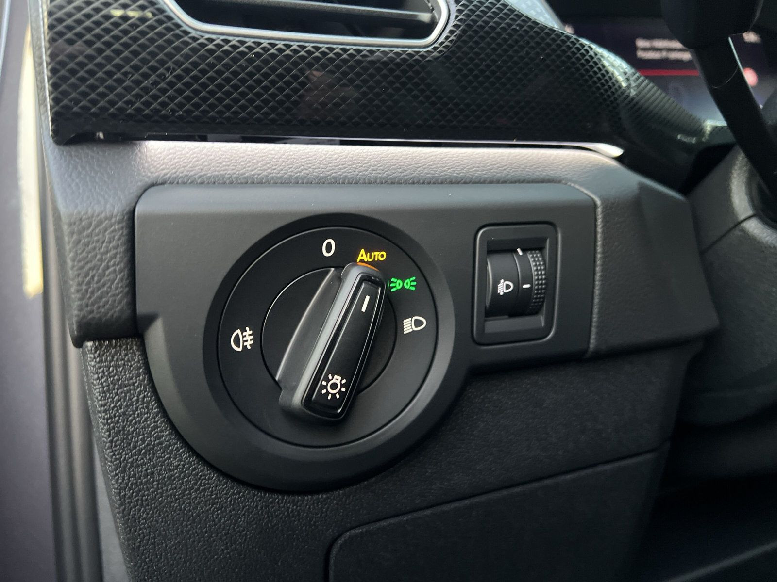 Volkswagen - T-Cross_26