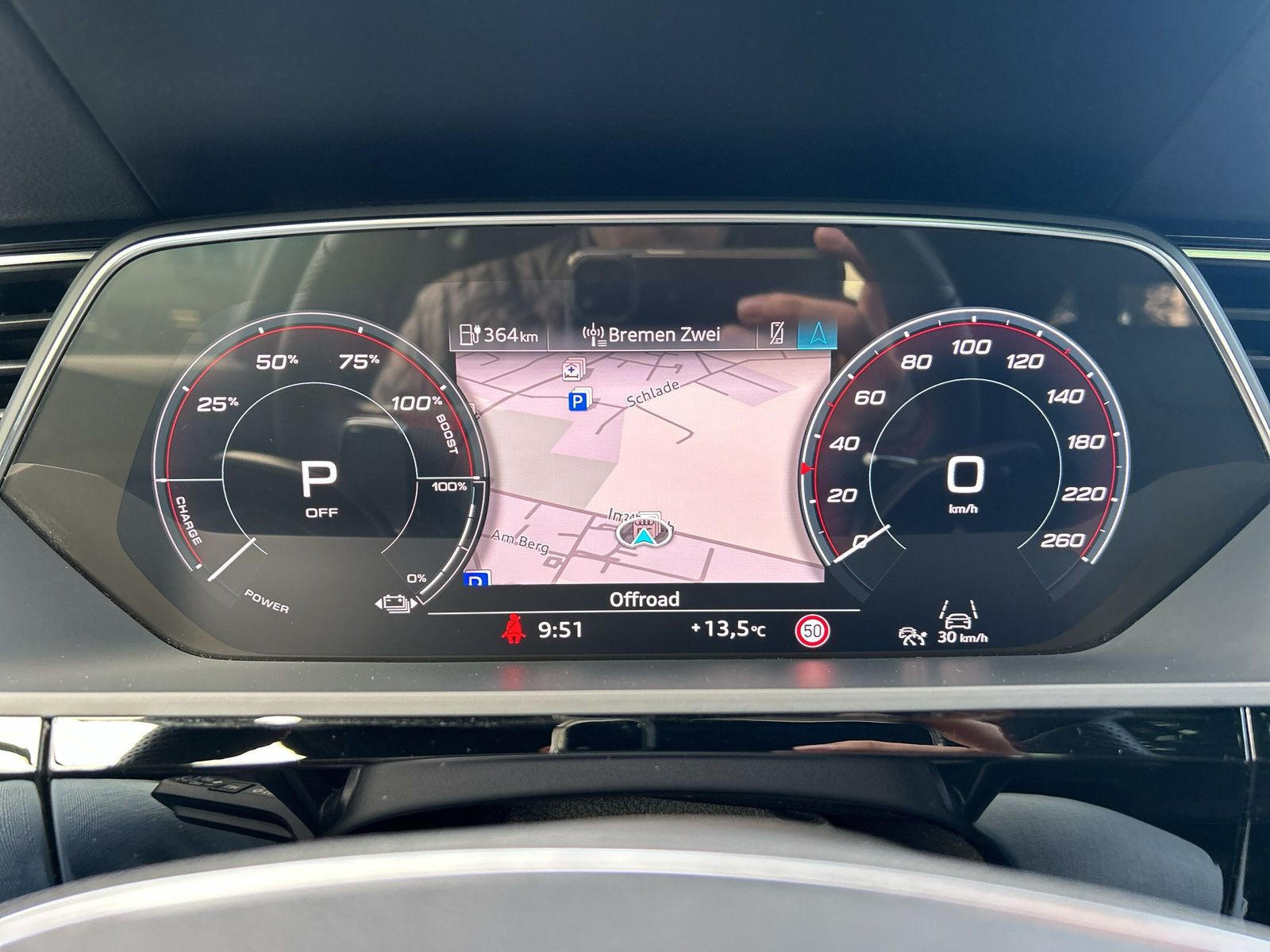 Audi - Q8 Sportback e-tron_20