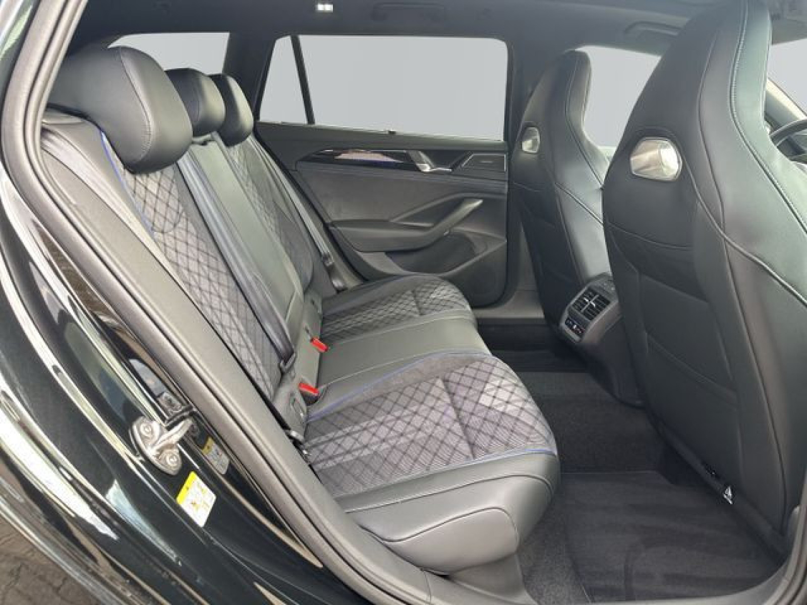 Volkswagen - Passat Variant_14