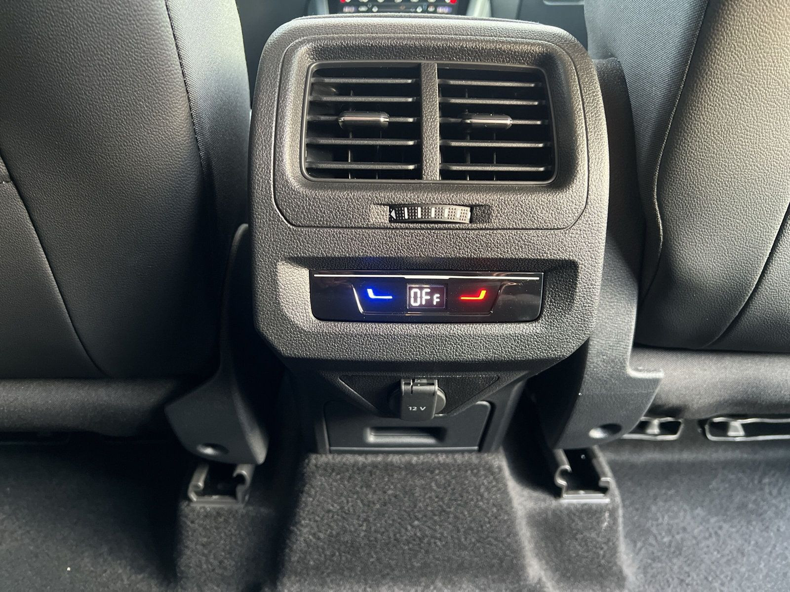 Volkswagen - Touran_32