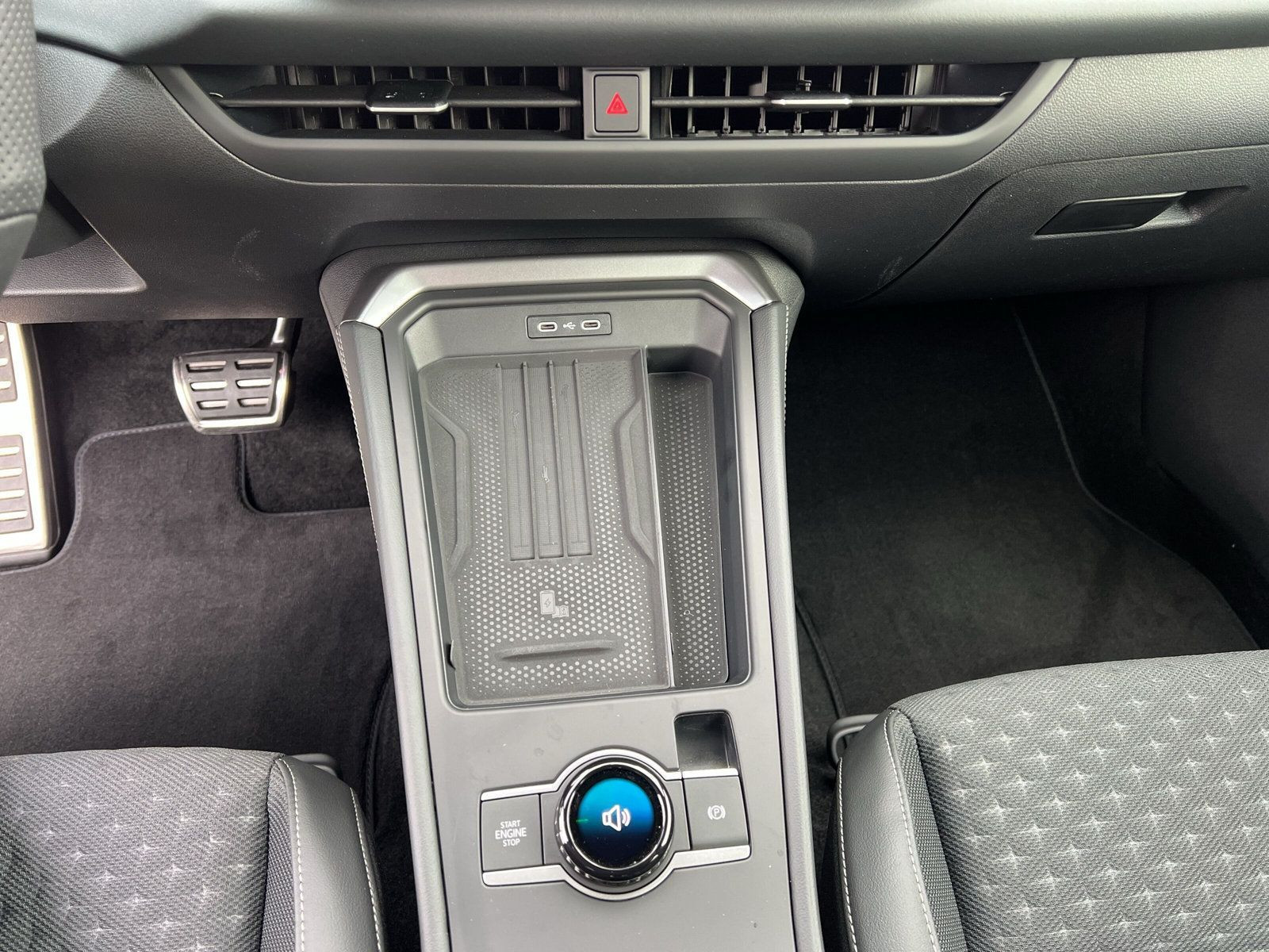 Volkswagen - T-Roc_19