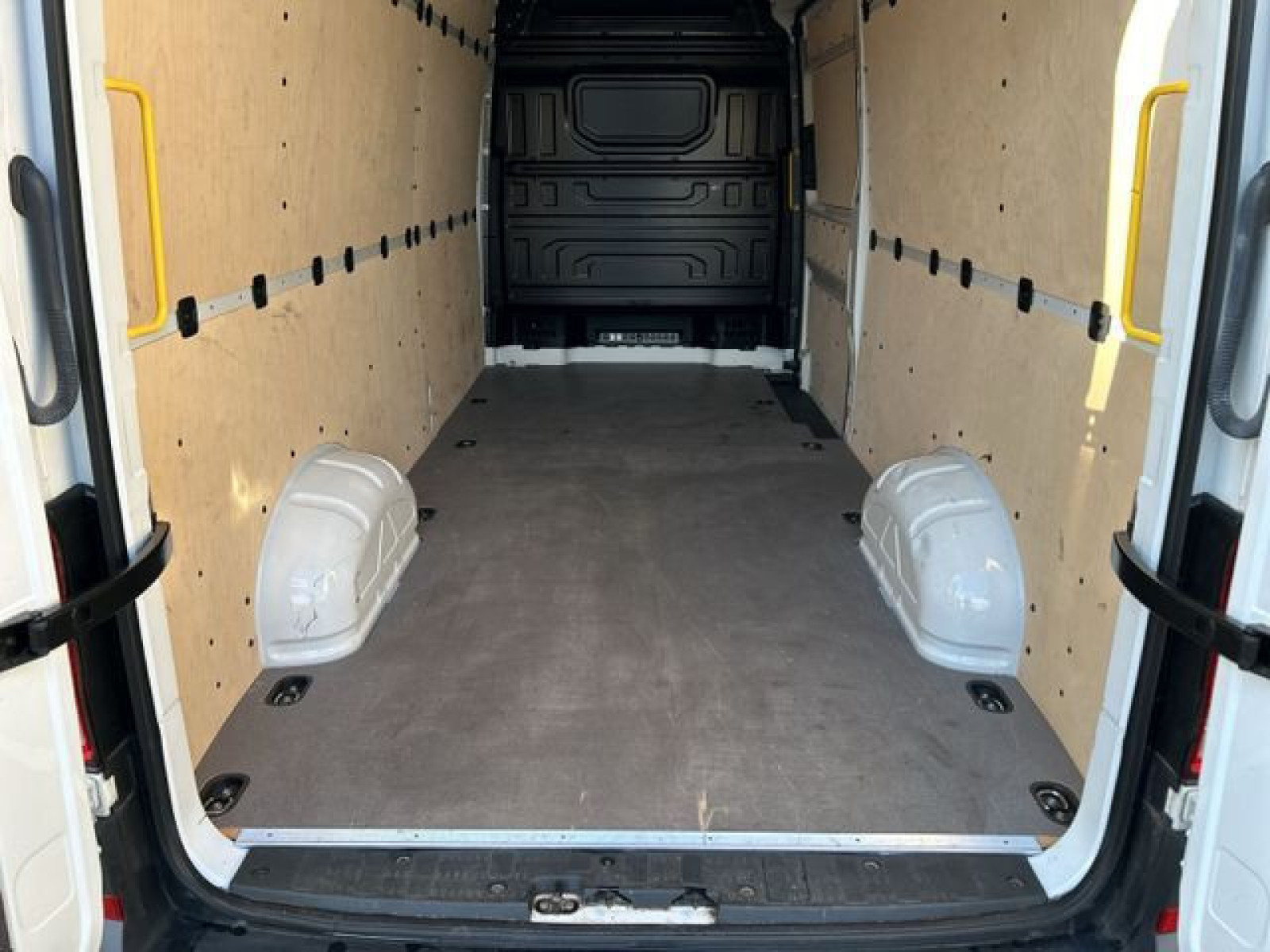 Volkswagen - Crafter_11