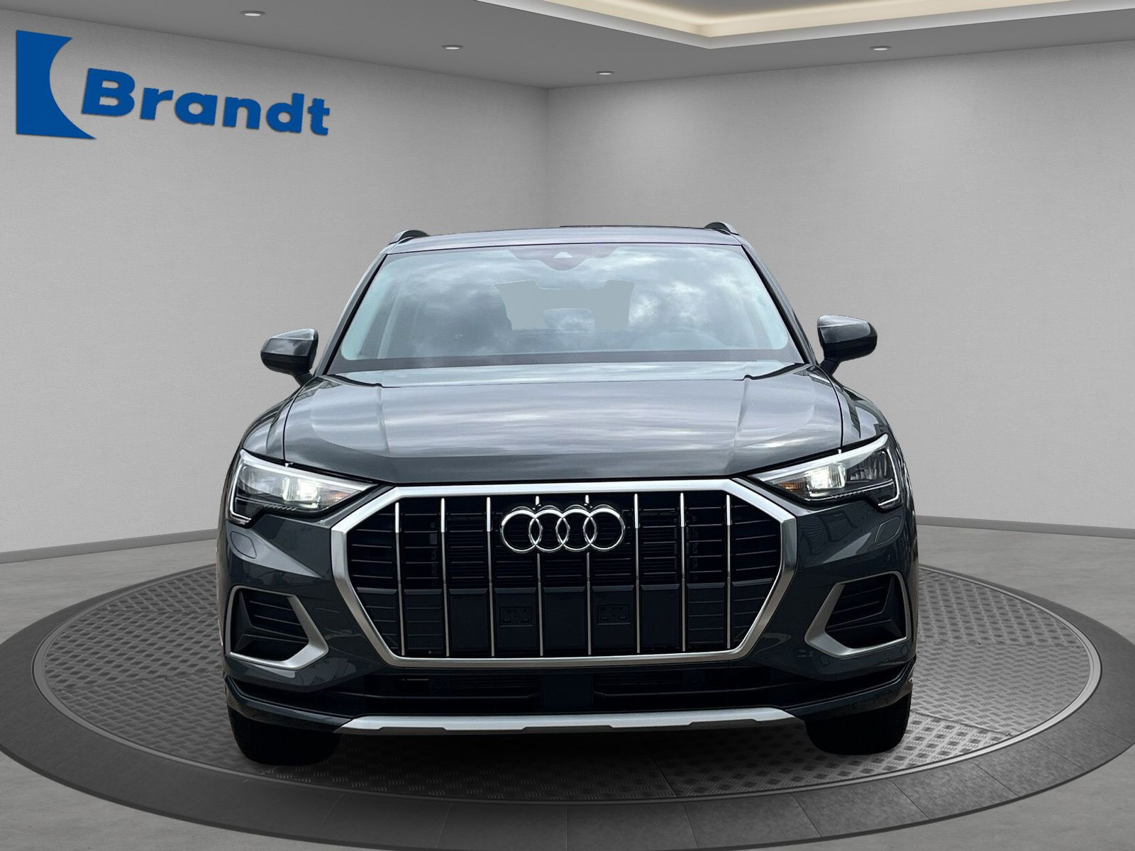 Audi - Q3_5