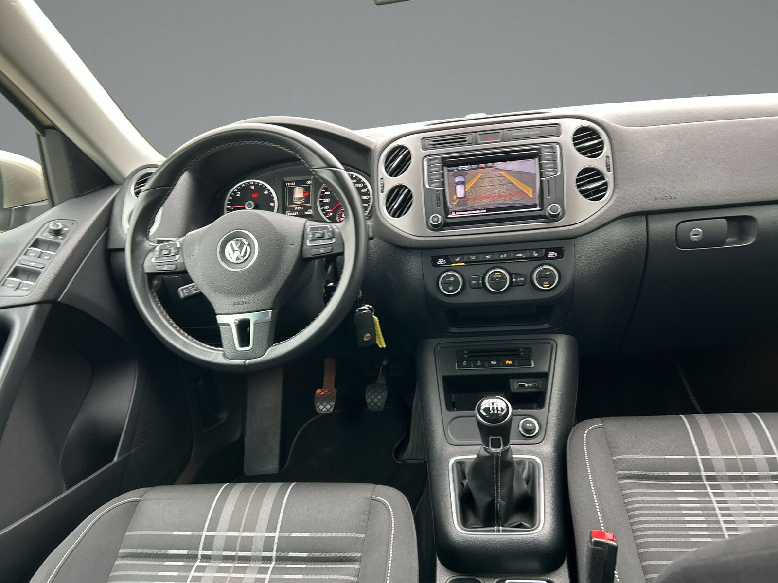 Volkswagen - Tiguan_9