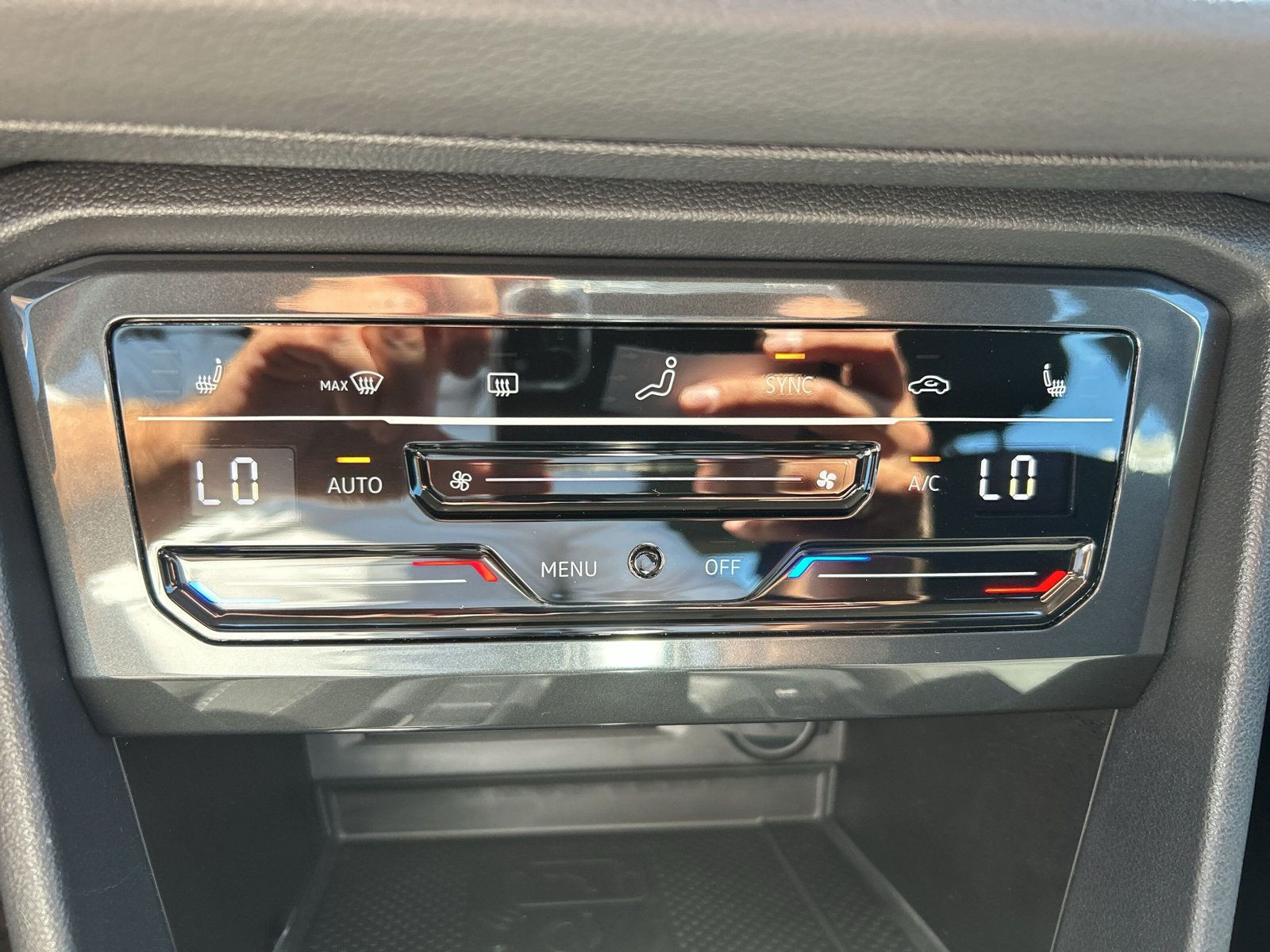 Volkswagen - Tiguan_24