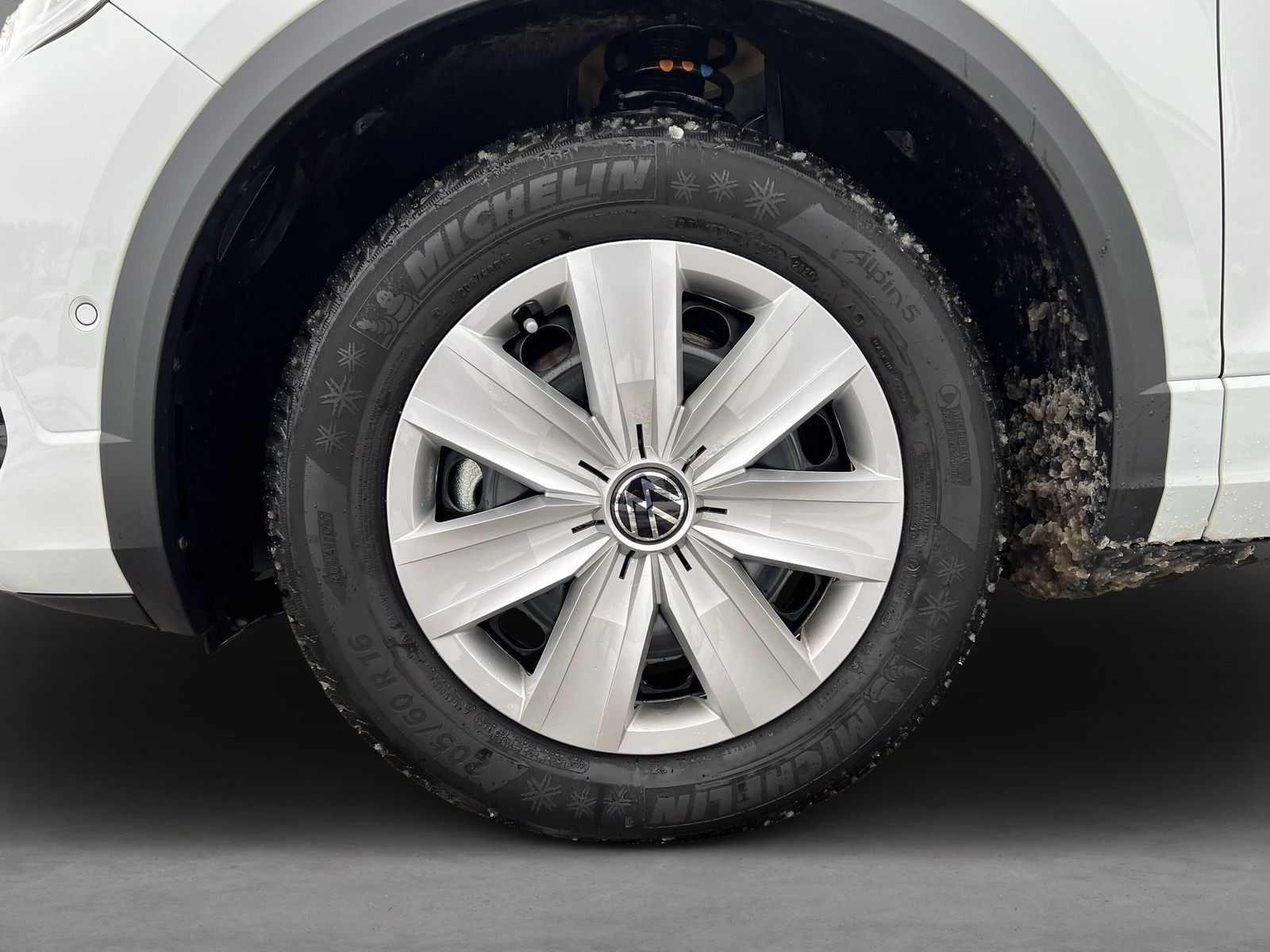 Volkswagen - T-Roc_6