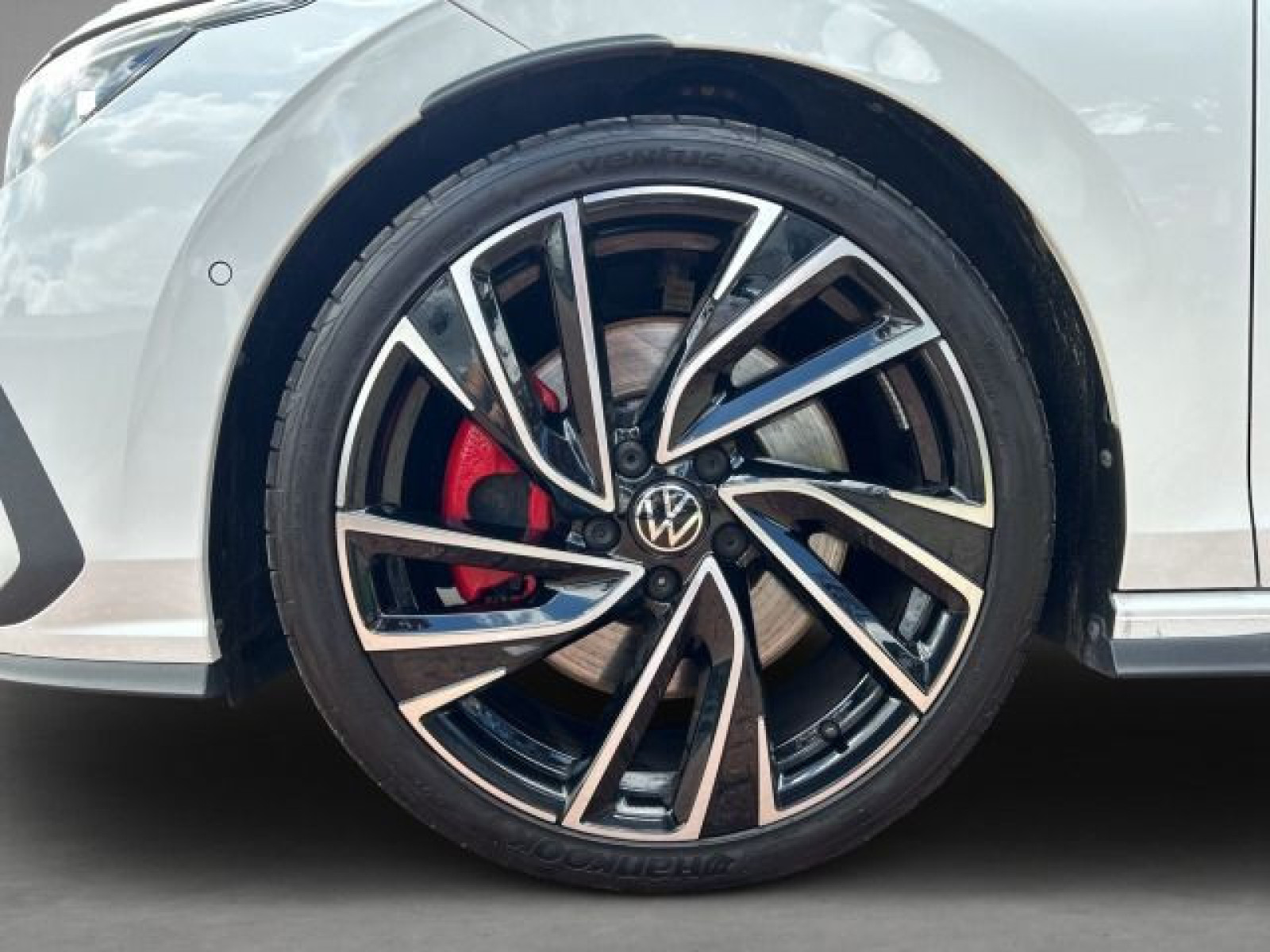 Volkswagen - Golf GTI_7