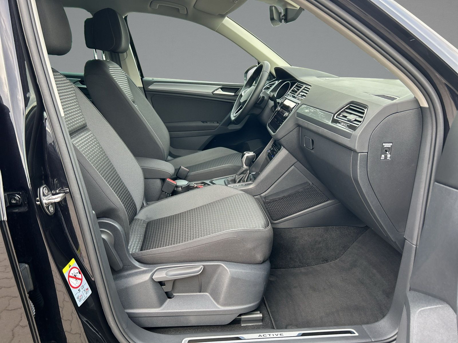 Volkswagen - Tiguan_12