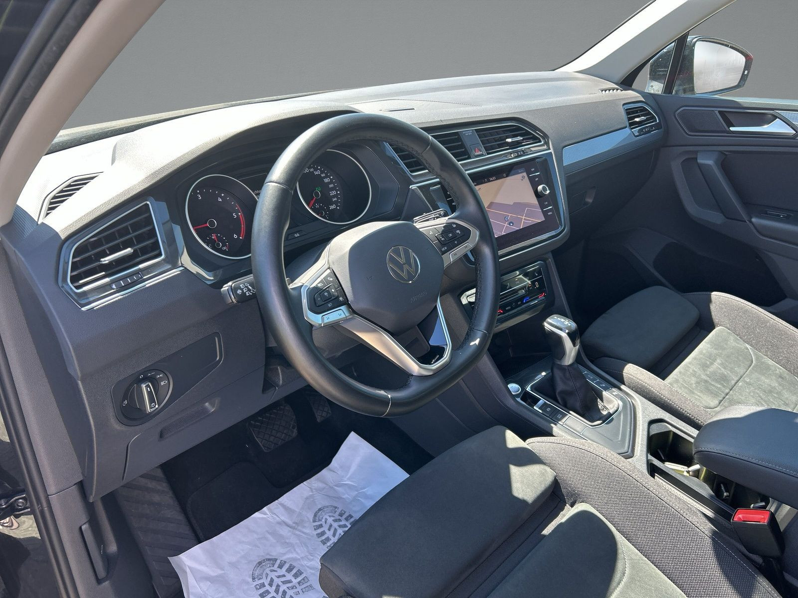 Volkswagen - Tiguan_8