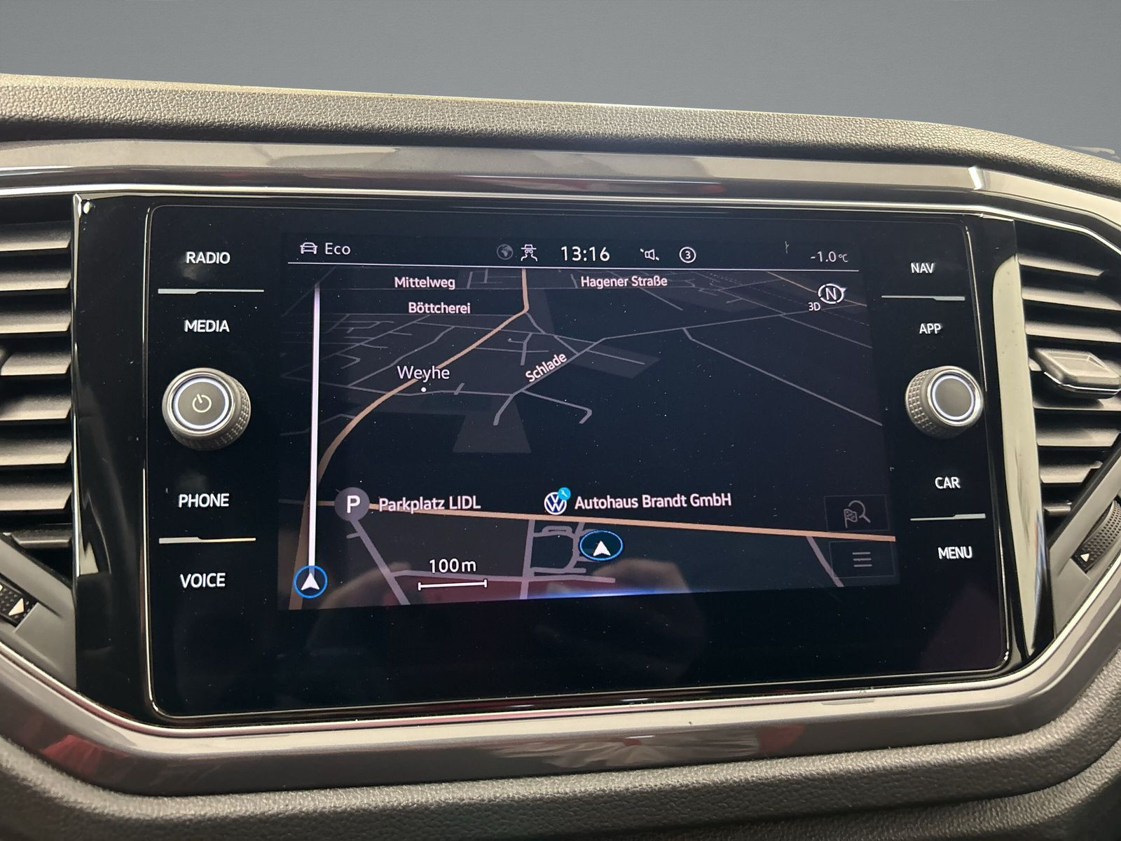 Volkswagen - T-Roc_19