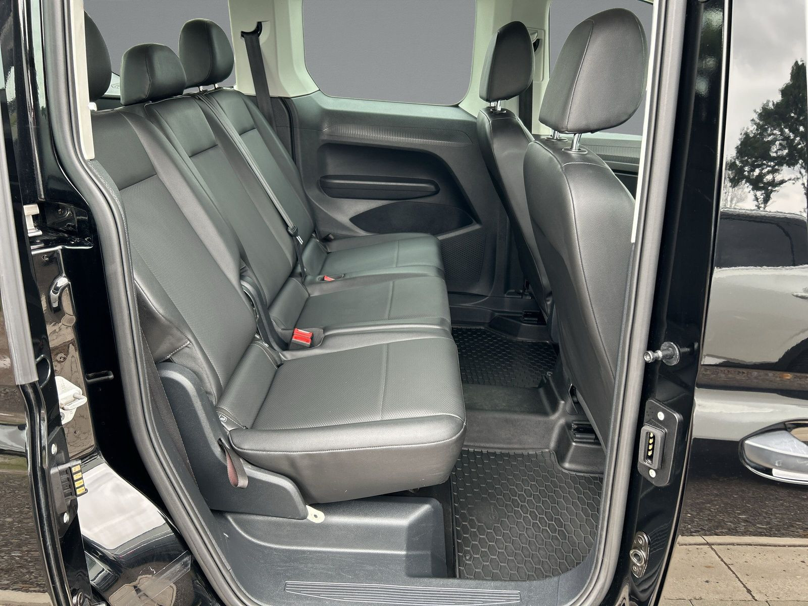 Volkswagen - Caddy Kombi_13