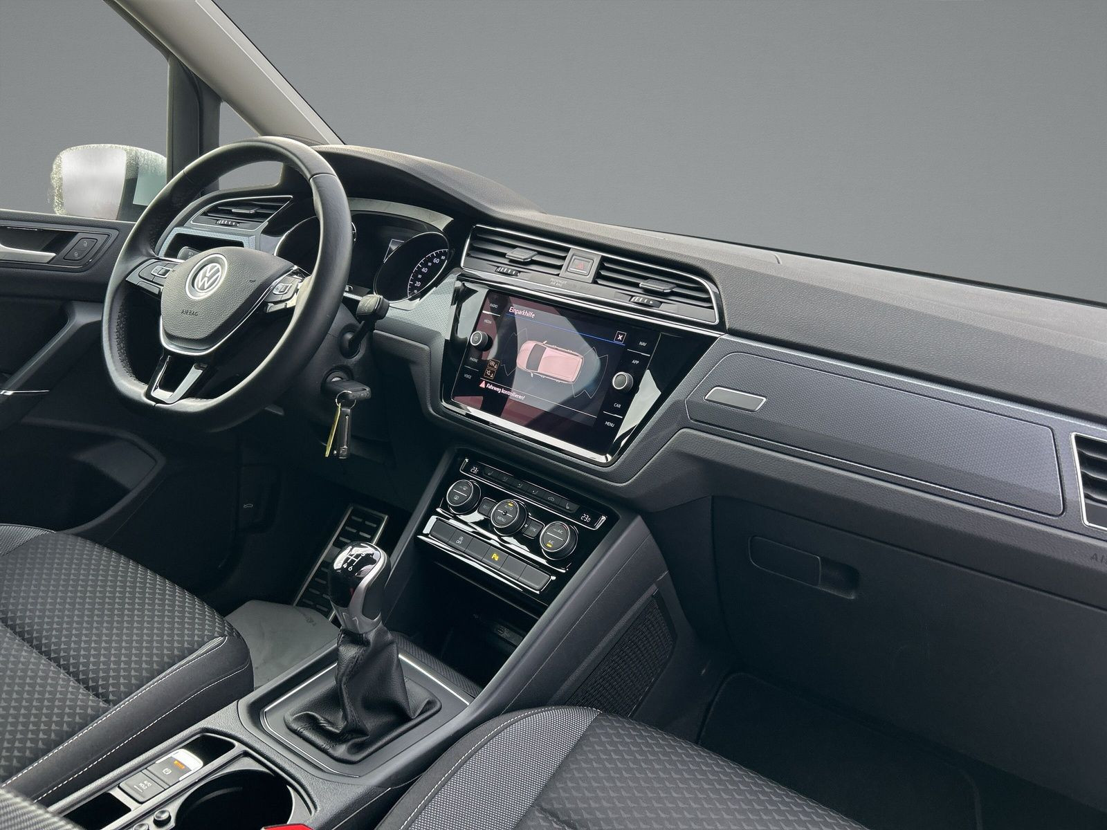 Volkswagen - Touran_14