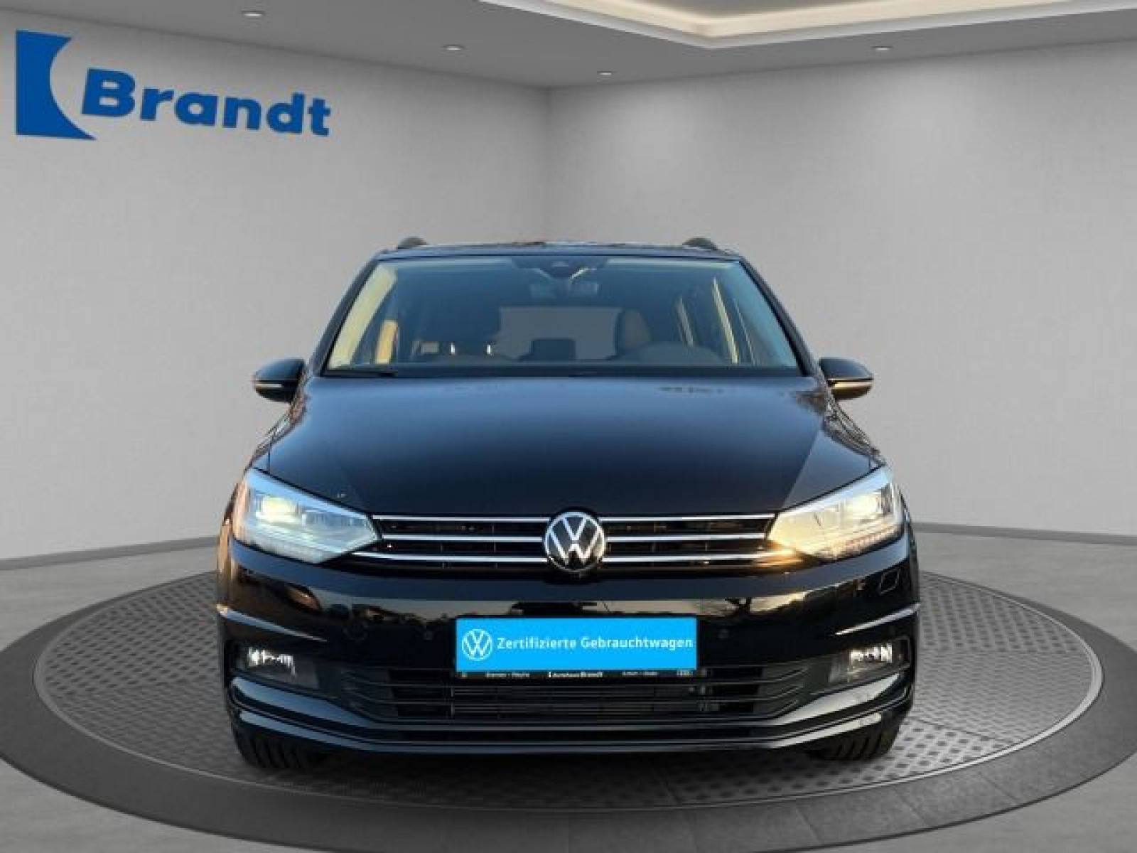 Volkswagen - Touran_4