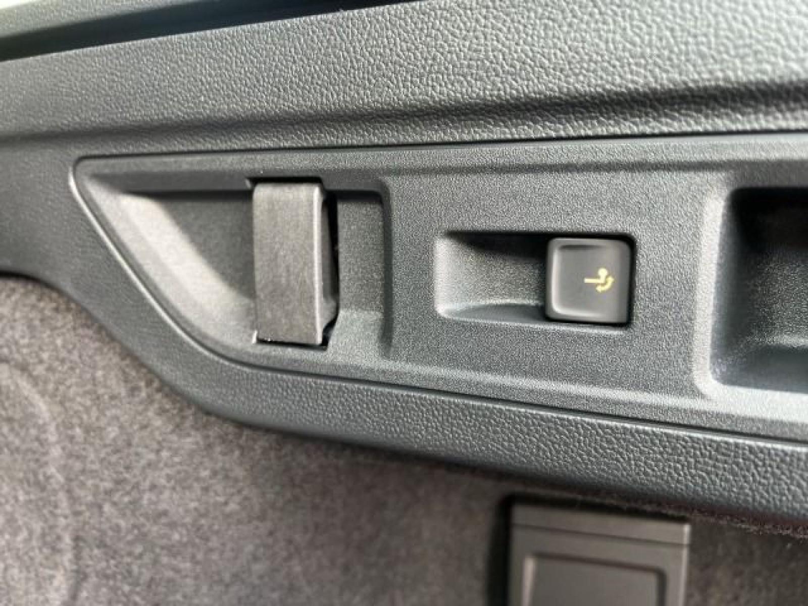 Volkswagen - Passat Variant_25