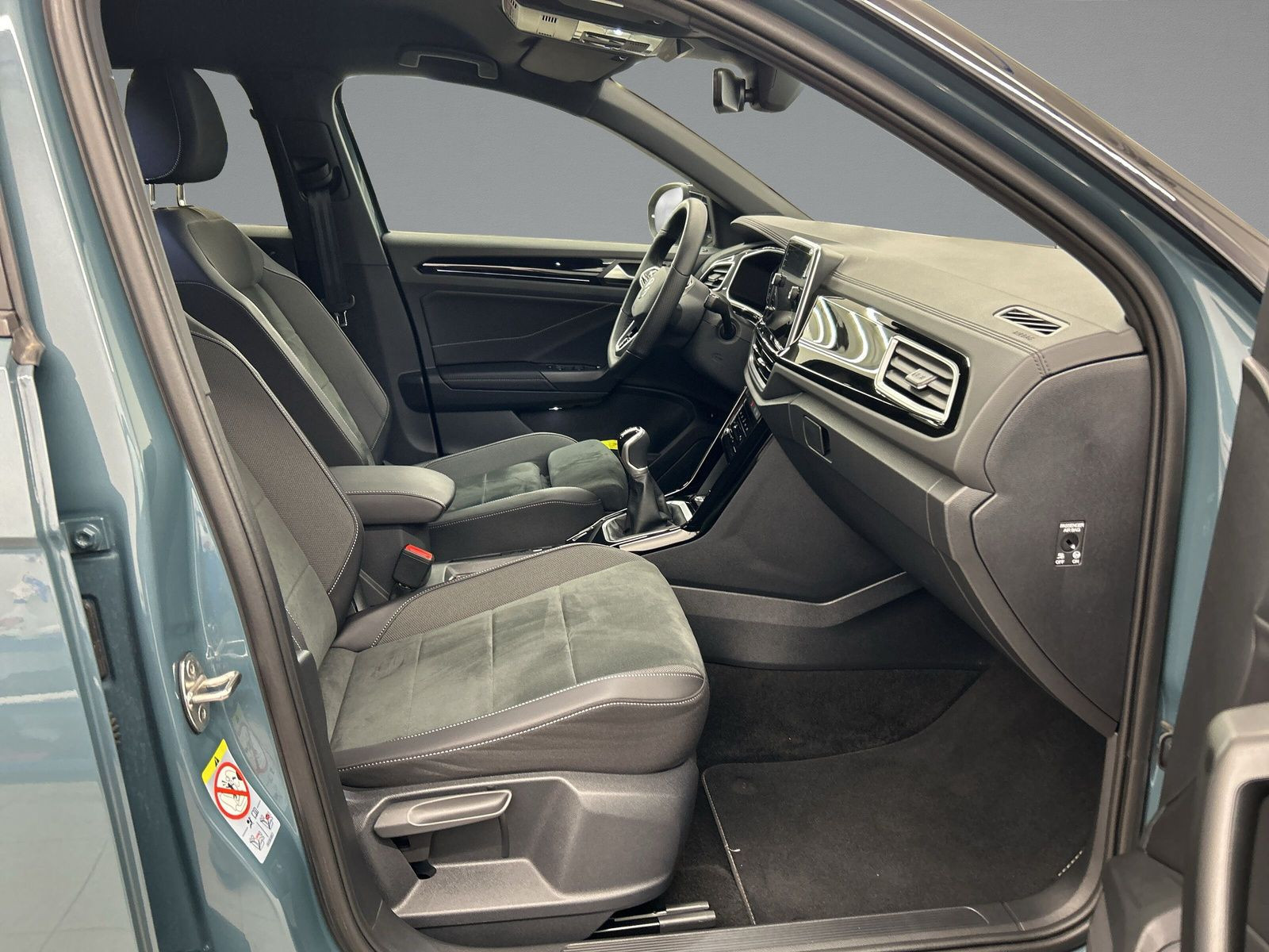 Volkswagen - T-Roc_12