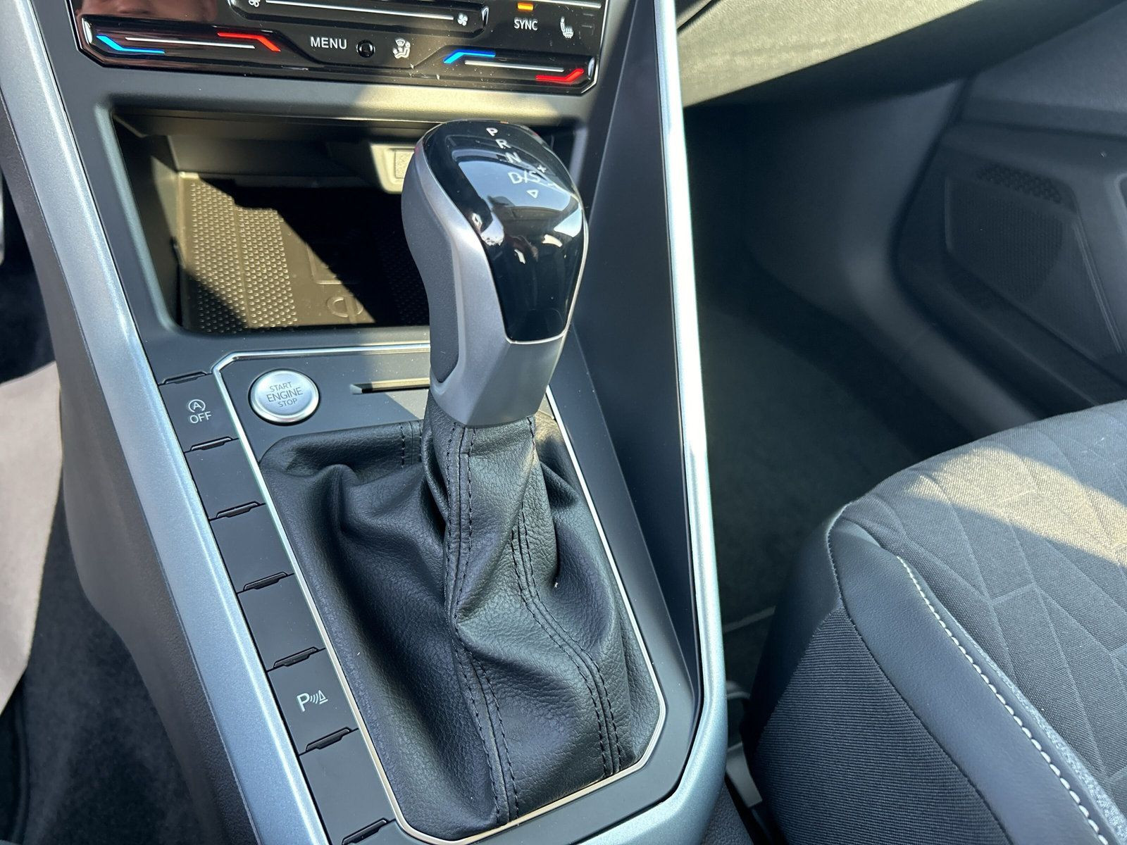 Volkswagen - Polo_16