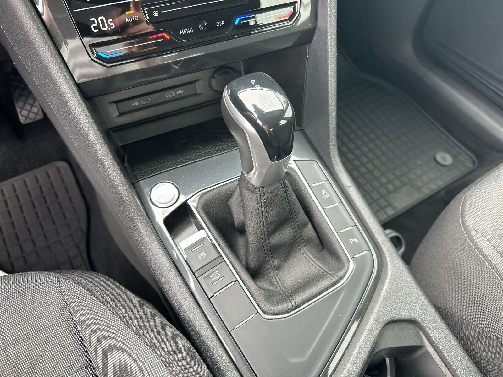 Volkswagen - Tiguan_15