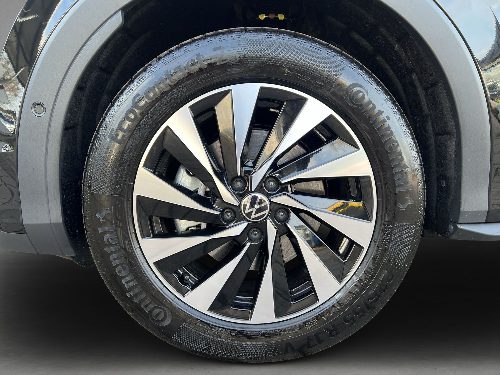 Volkswagen - T-Roc_6