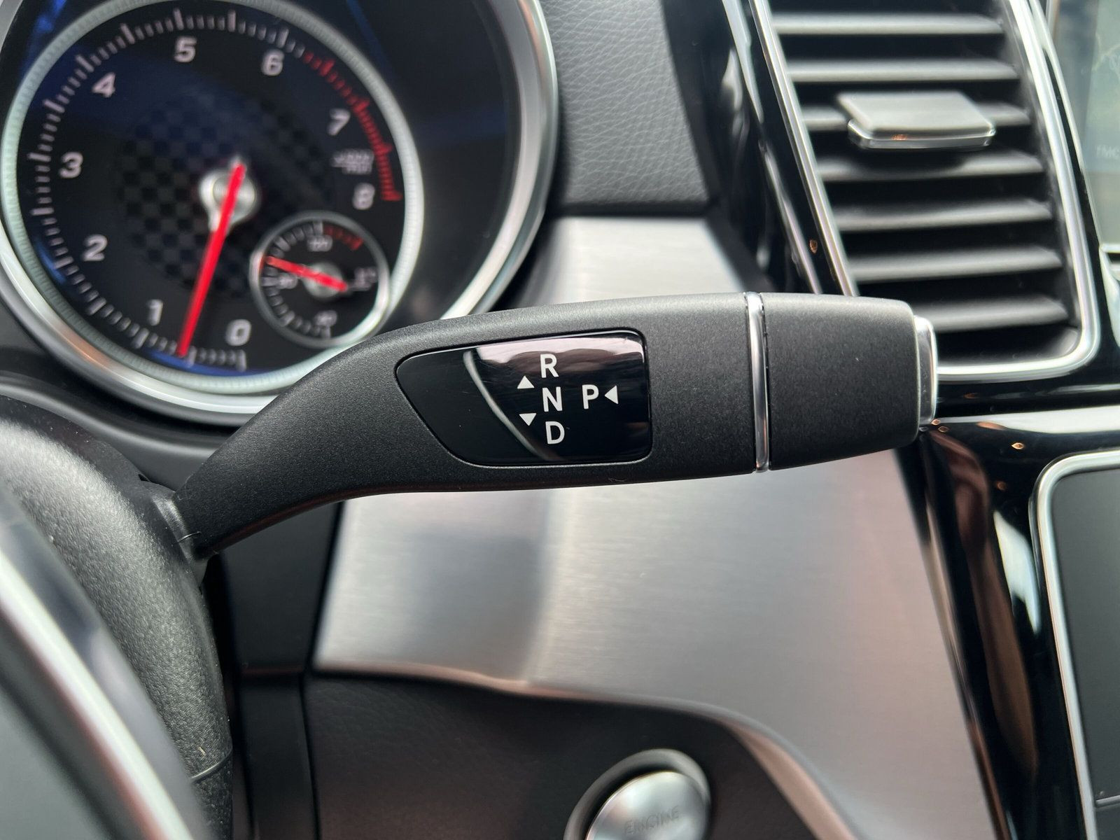 Mercedes-Benz - GLE 400_15