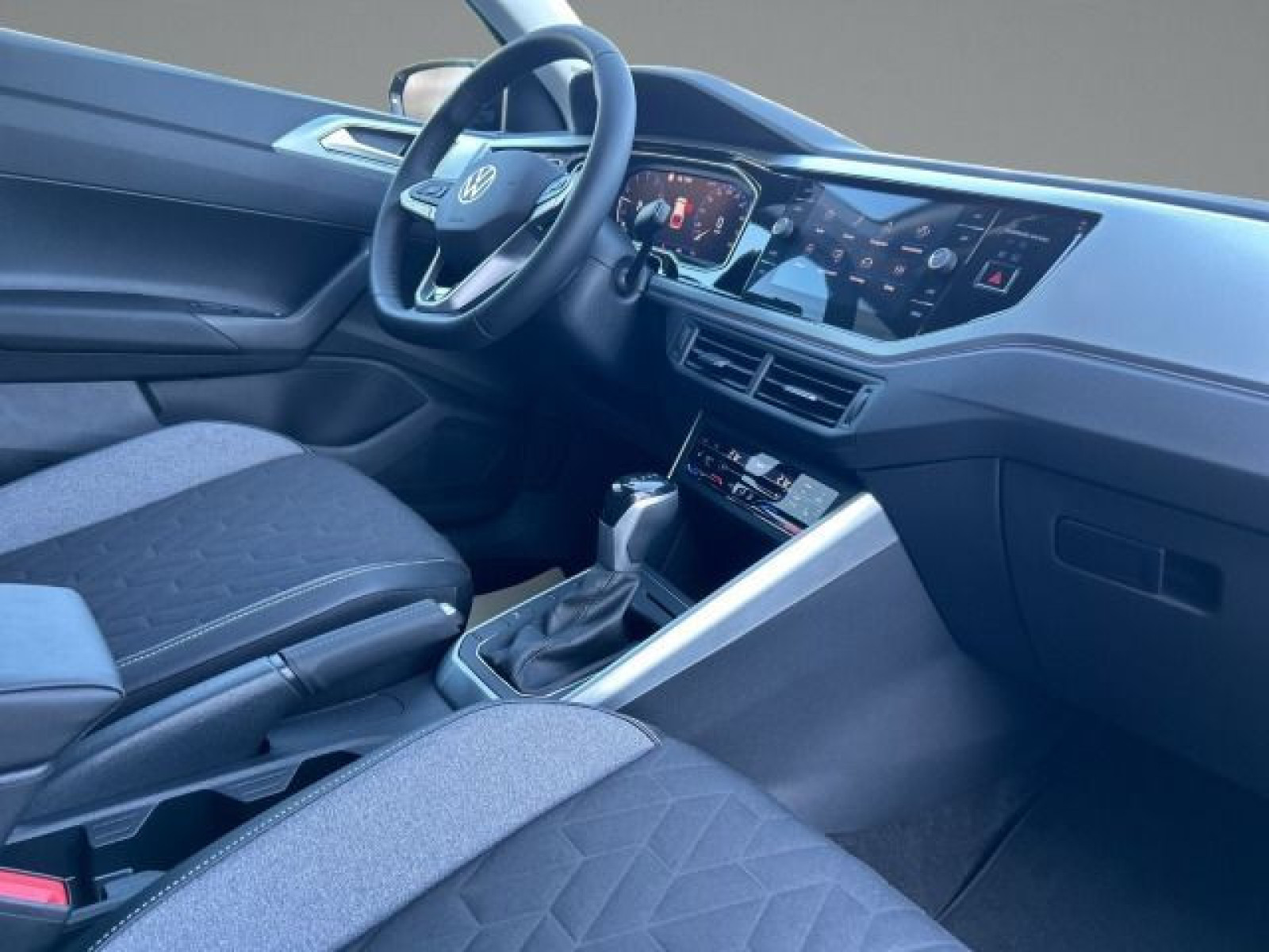 Volkswagen - Polo_15