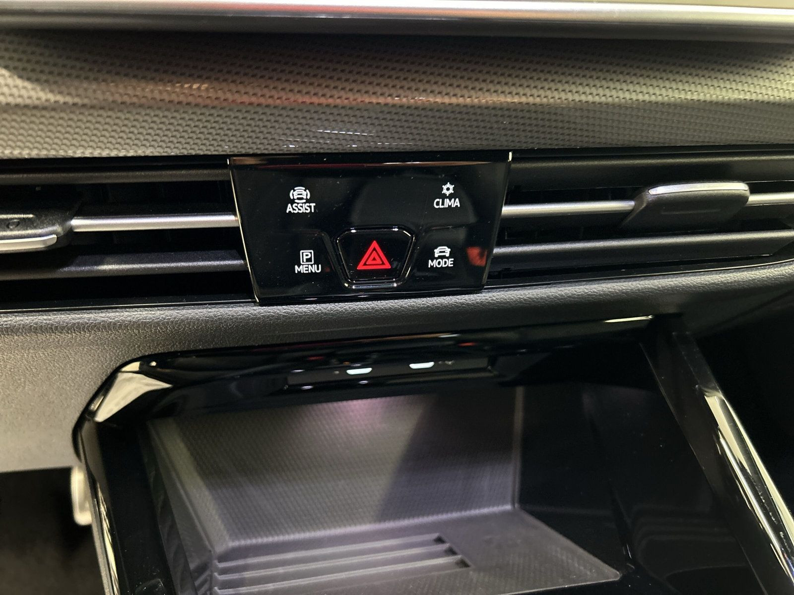 Volkswagen - Golf_16