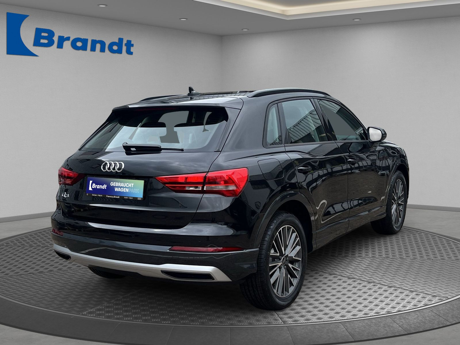 Audi - Q3_4