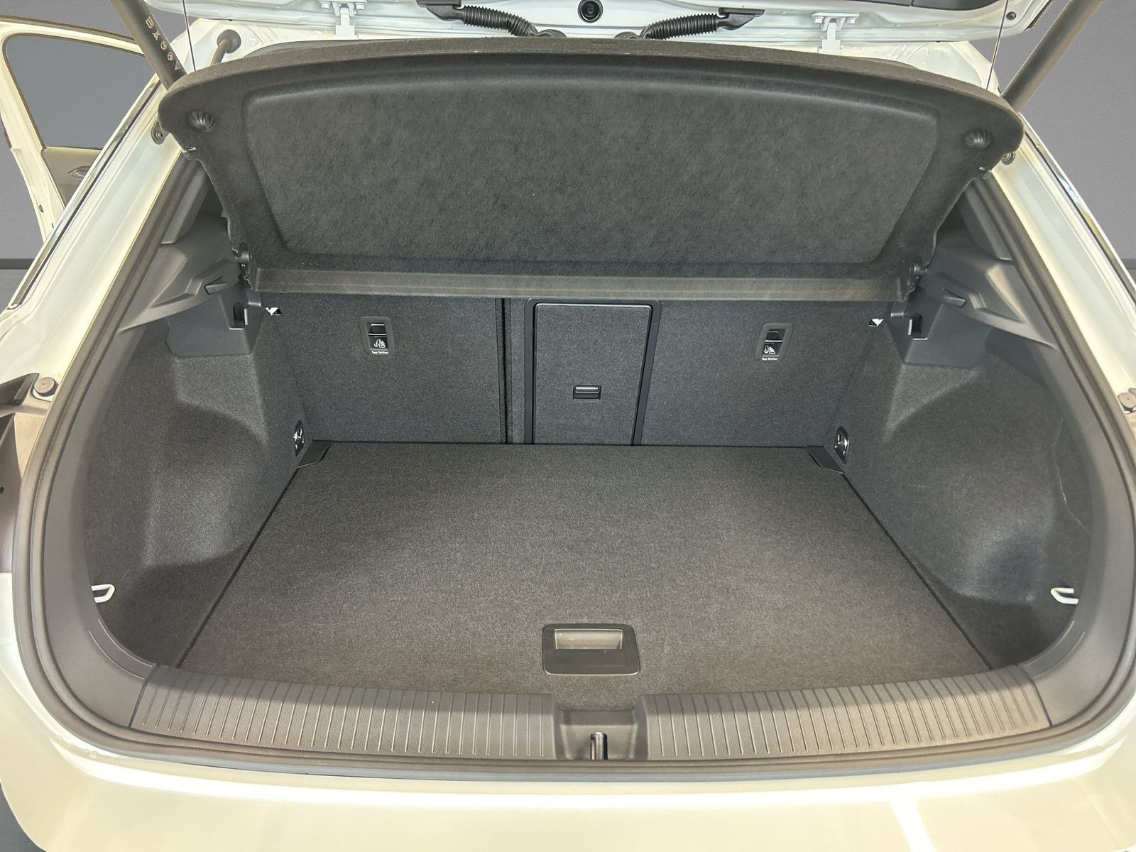 Volkswagen - T-Roc_12