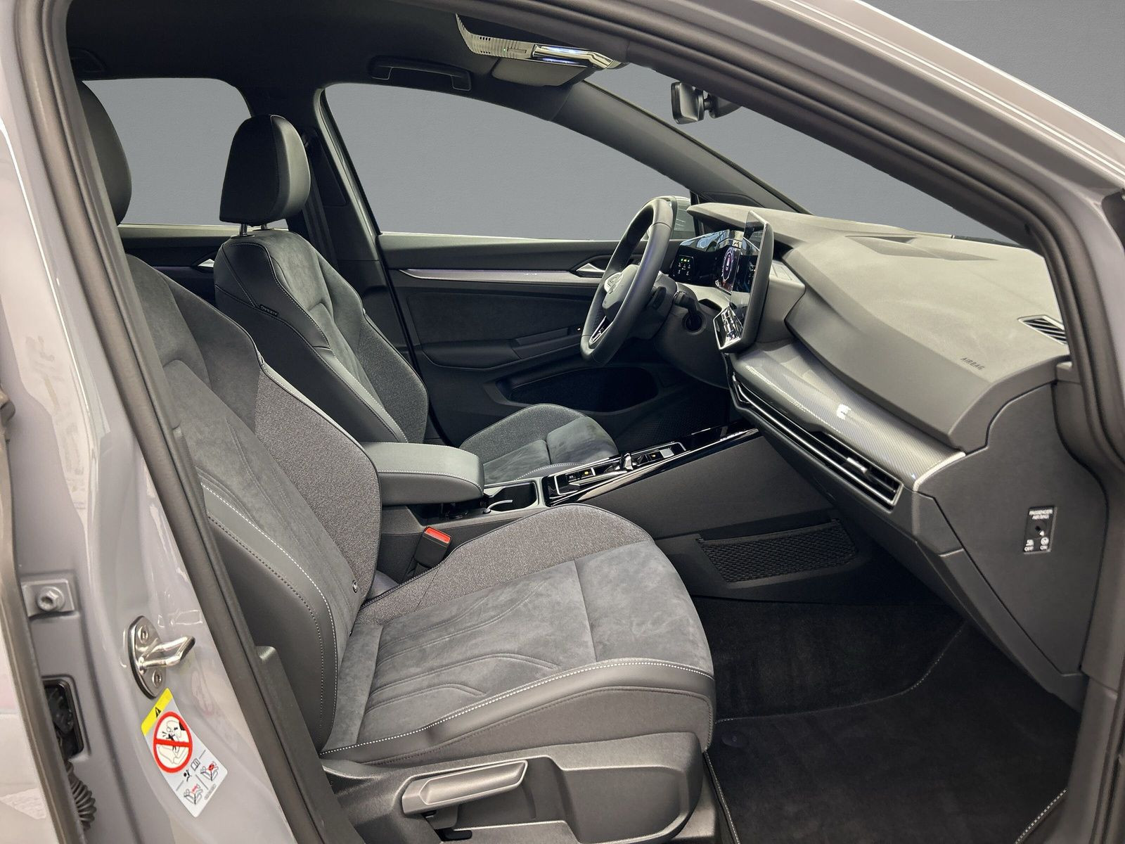 Volkswagen - Golf_12