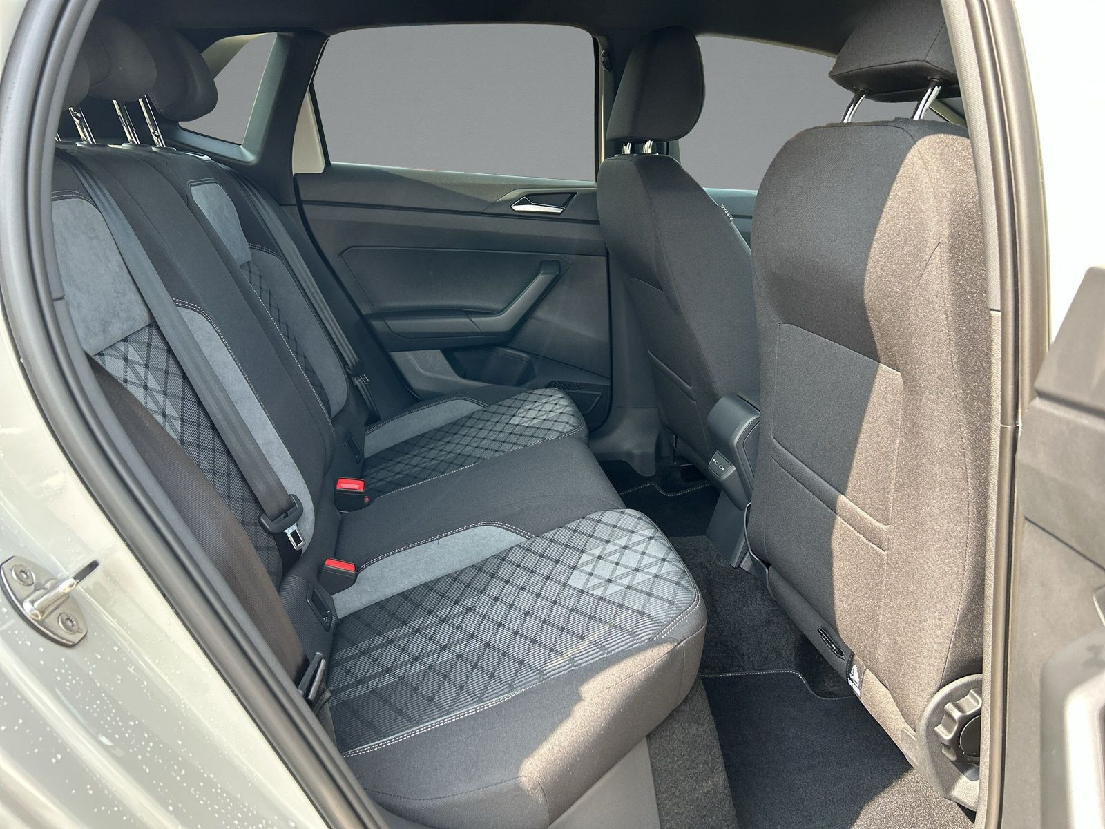 Volkswagen - Polo_13