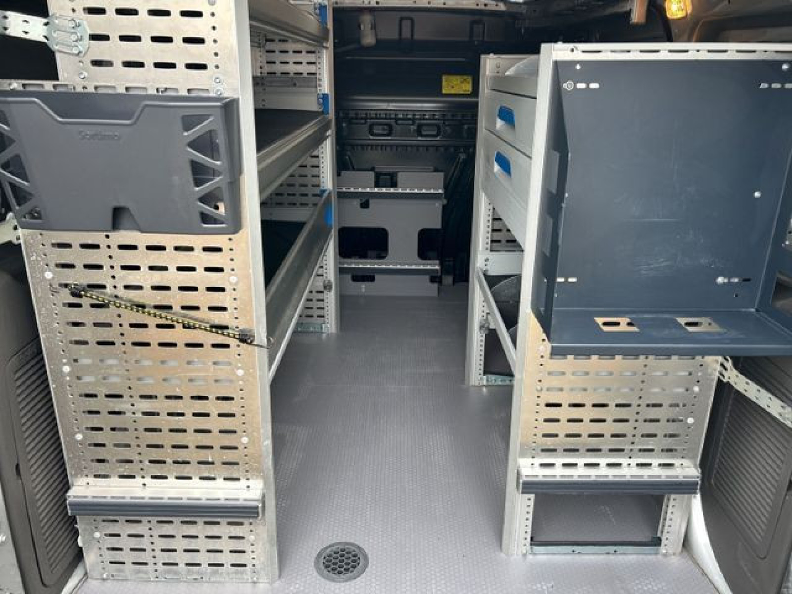 Ford - Transit Connect_11