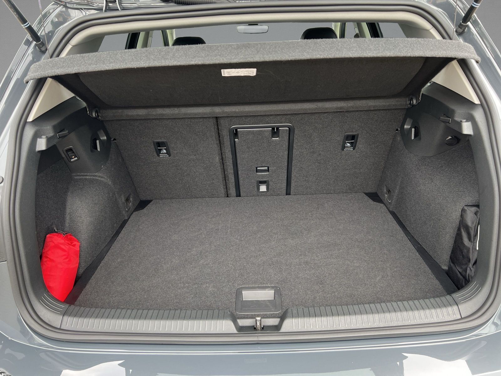Volkswagen - Golf_12