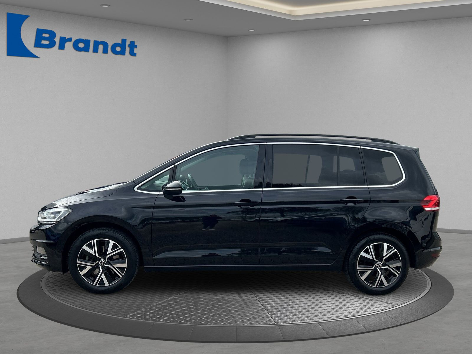Volkswagen - Touran_3