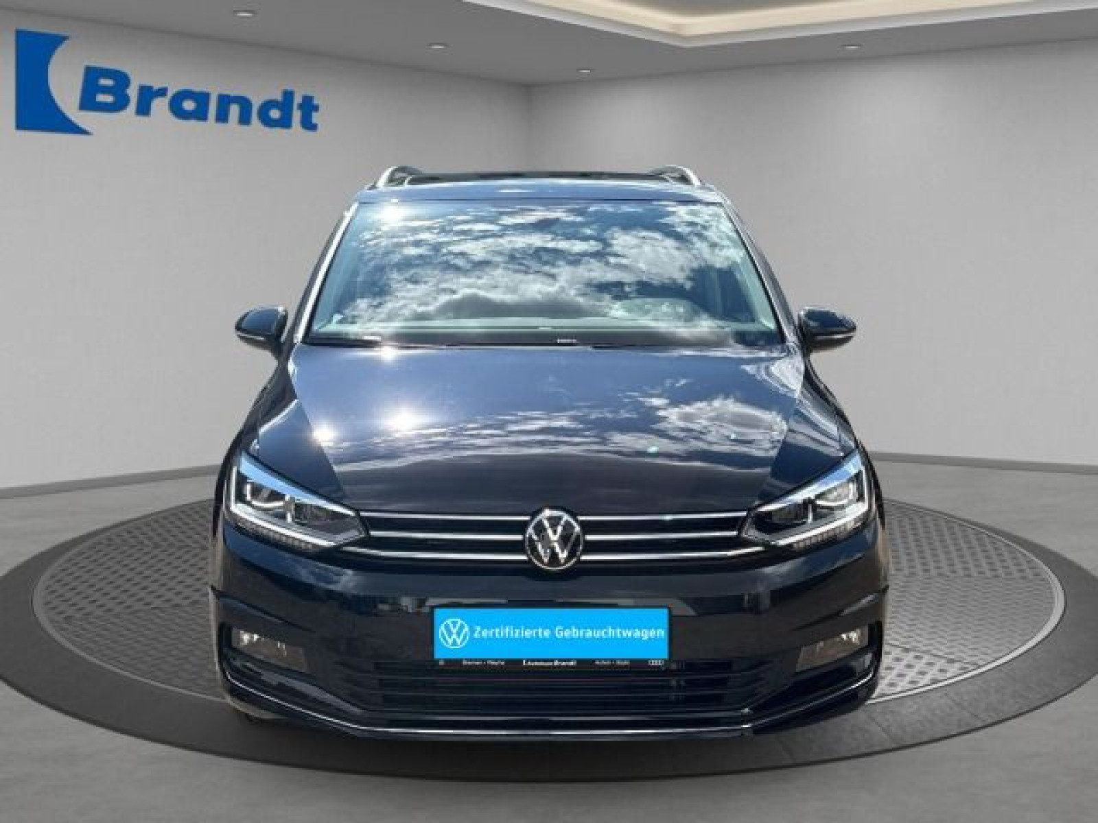 Volkswagen - Touran_5