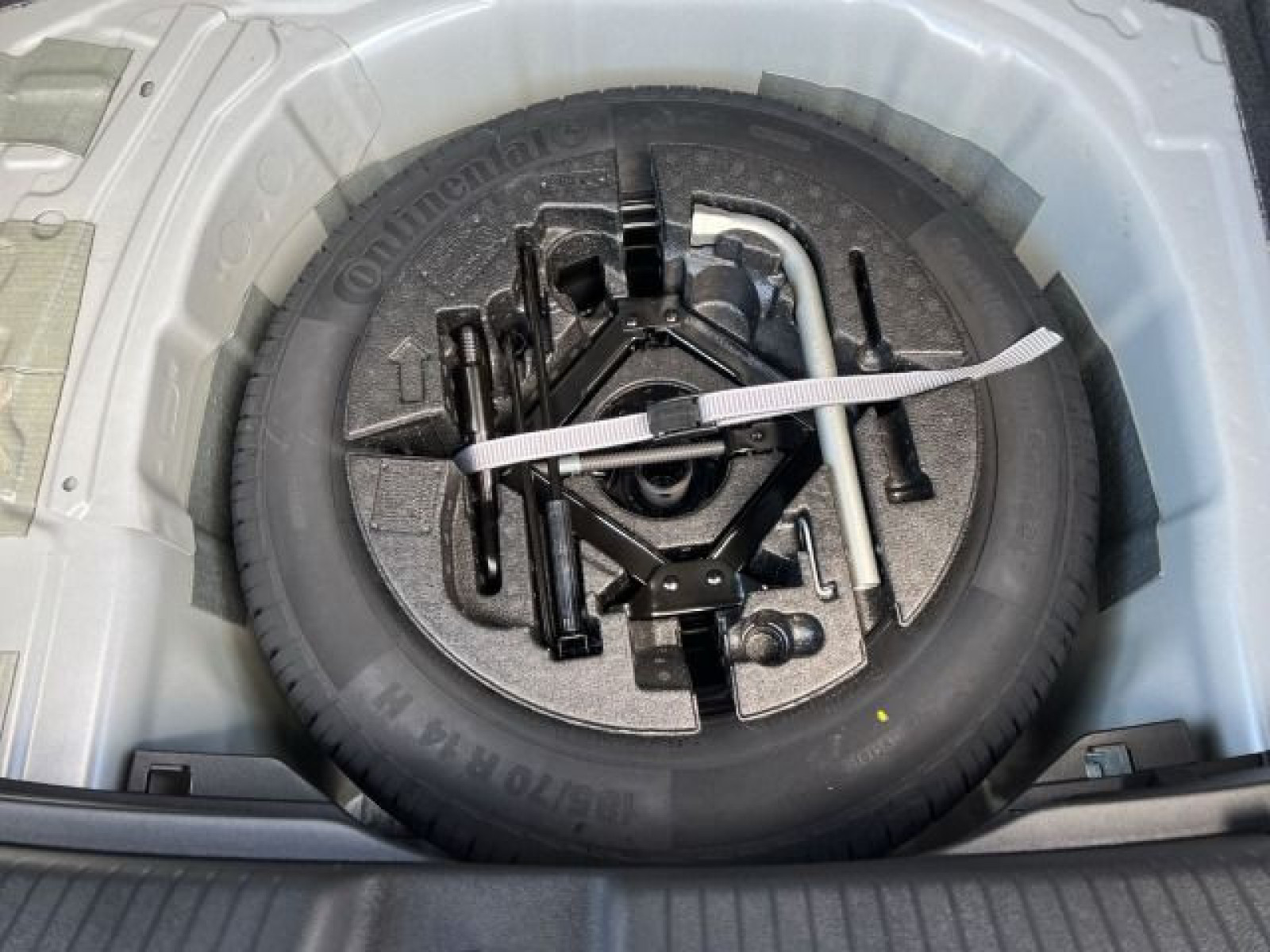 Volkswagen - Polo_29