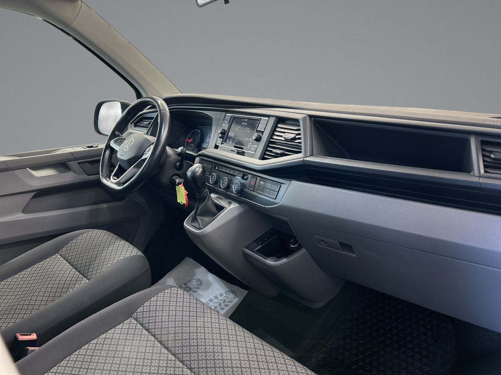 Volkswagen - T6.1 Caravelle_12