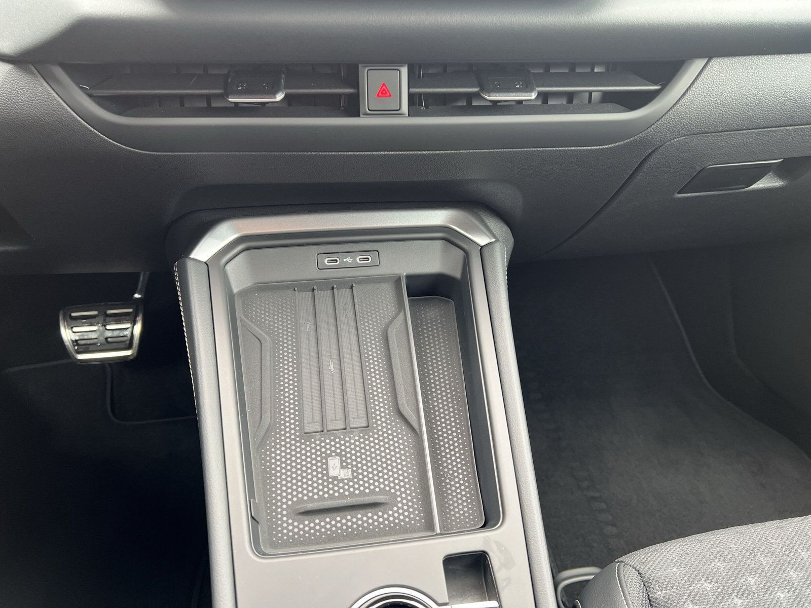 Volkswagen - T-Roc_19