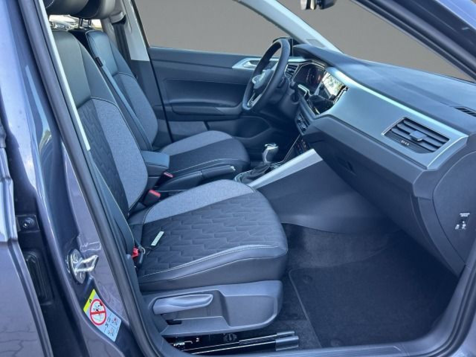 Volkswagen - Polo_11