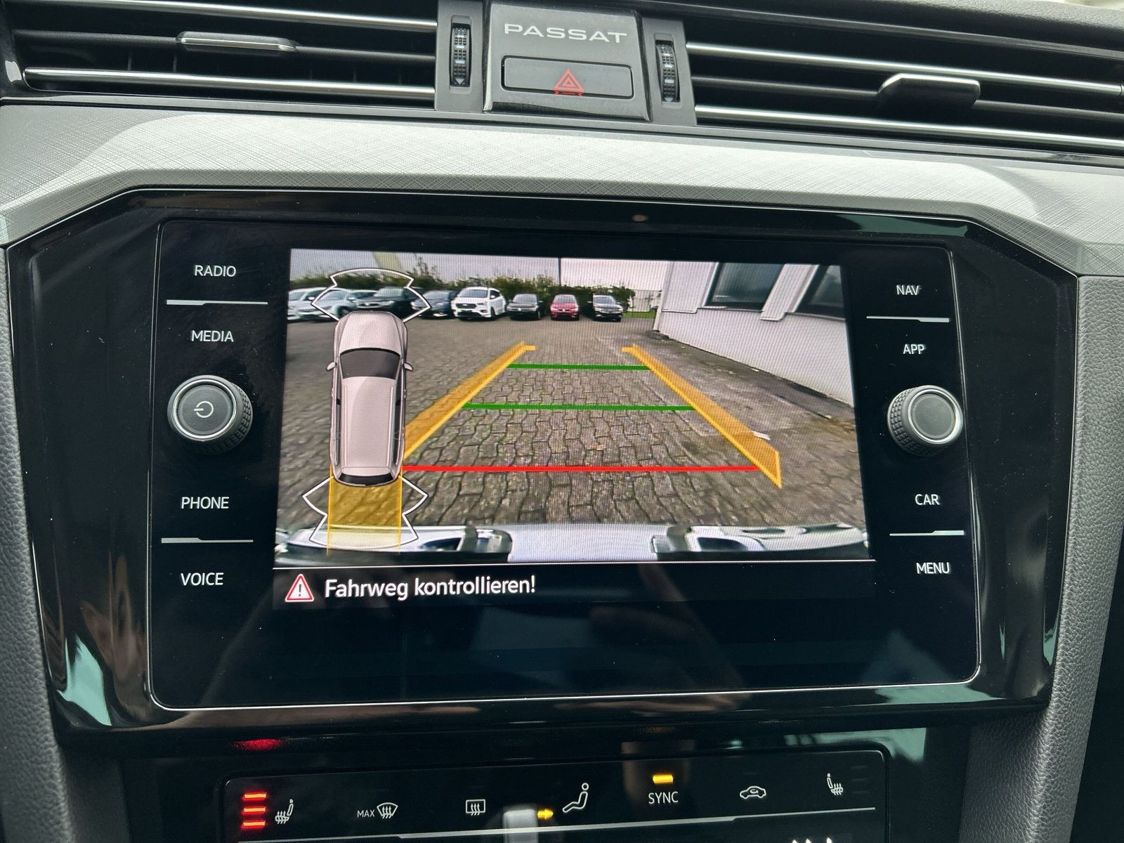 Volkswagen - Passat Variant_22