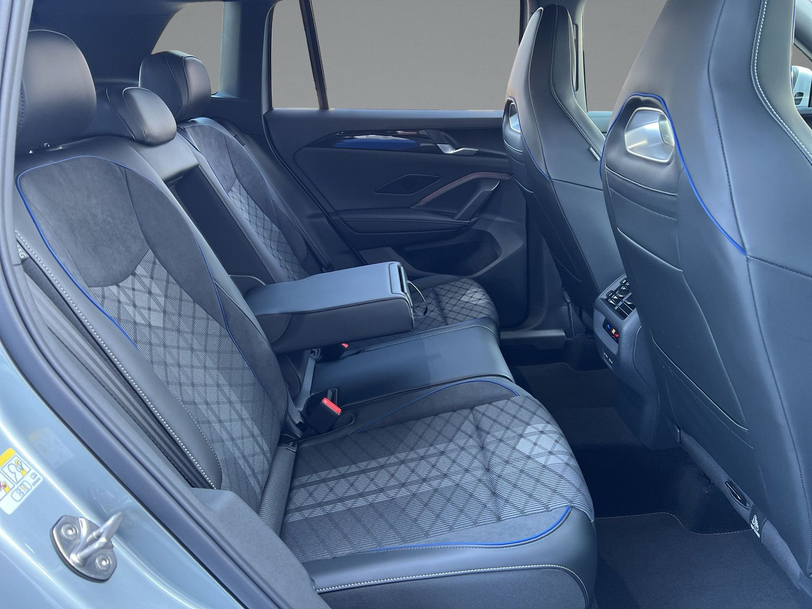 Volkswagen - Tiguan_14