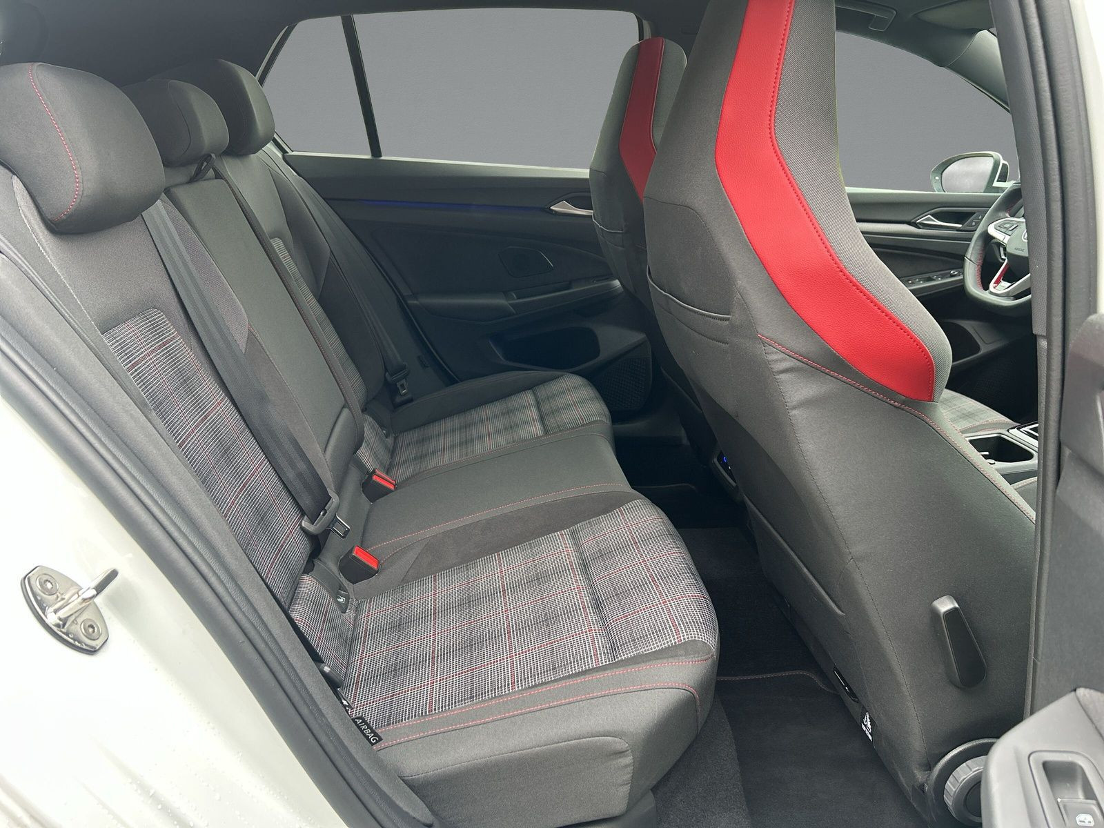 Volkswagen - Golf GTI_14