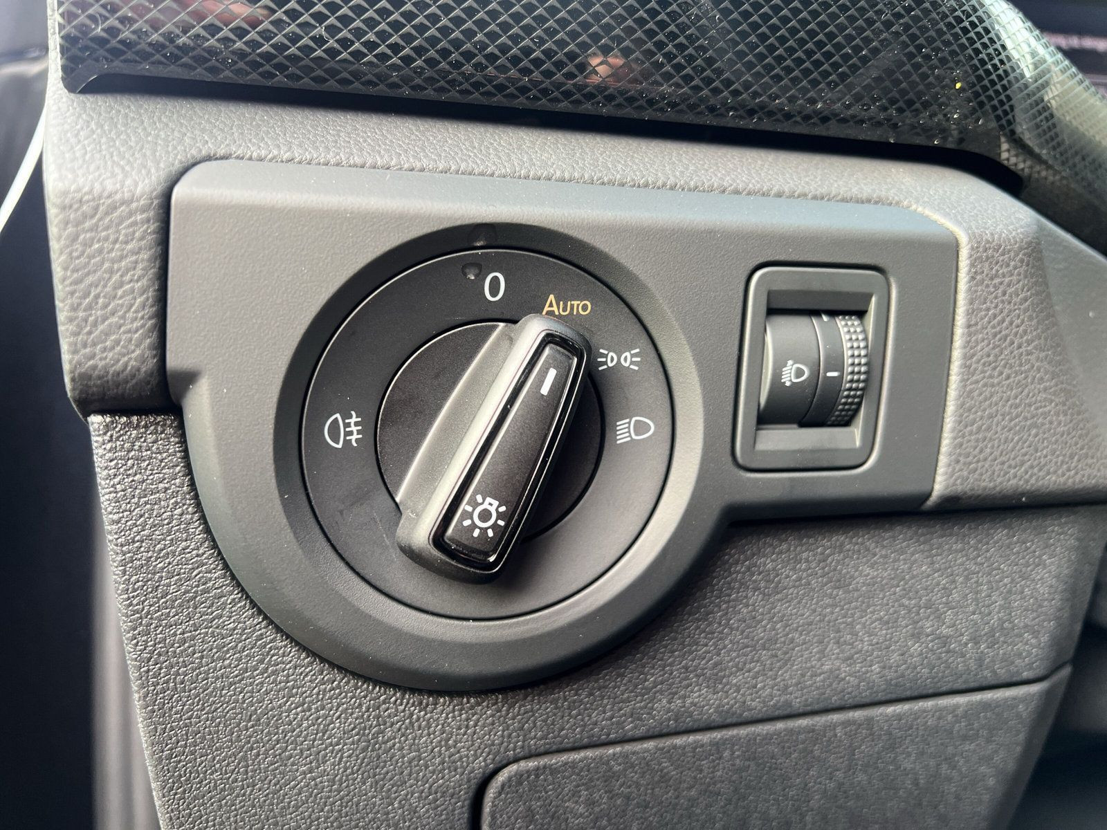 Volkswagen - T-Cross_31